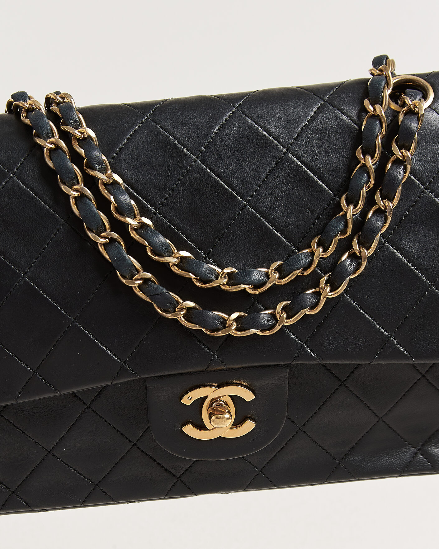 Men | Pre-Owned & Vintage Bags | Chanel Pre-Owned | Classic Medium Double Flap Bag Lambskin Black