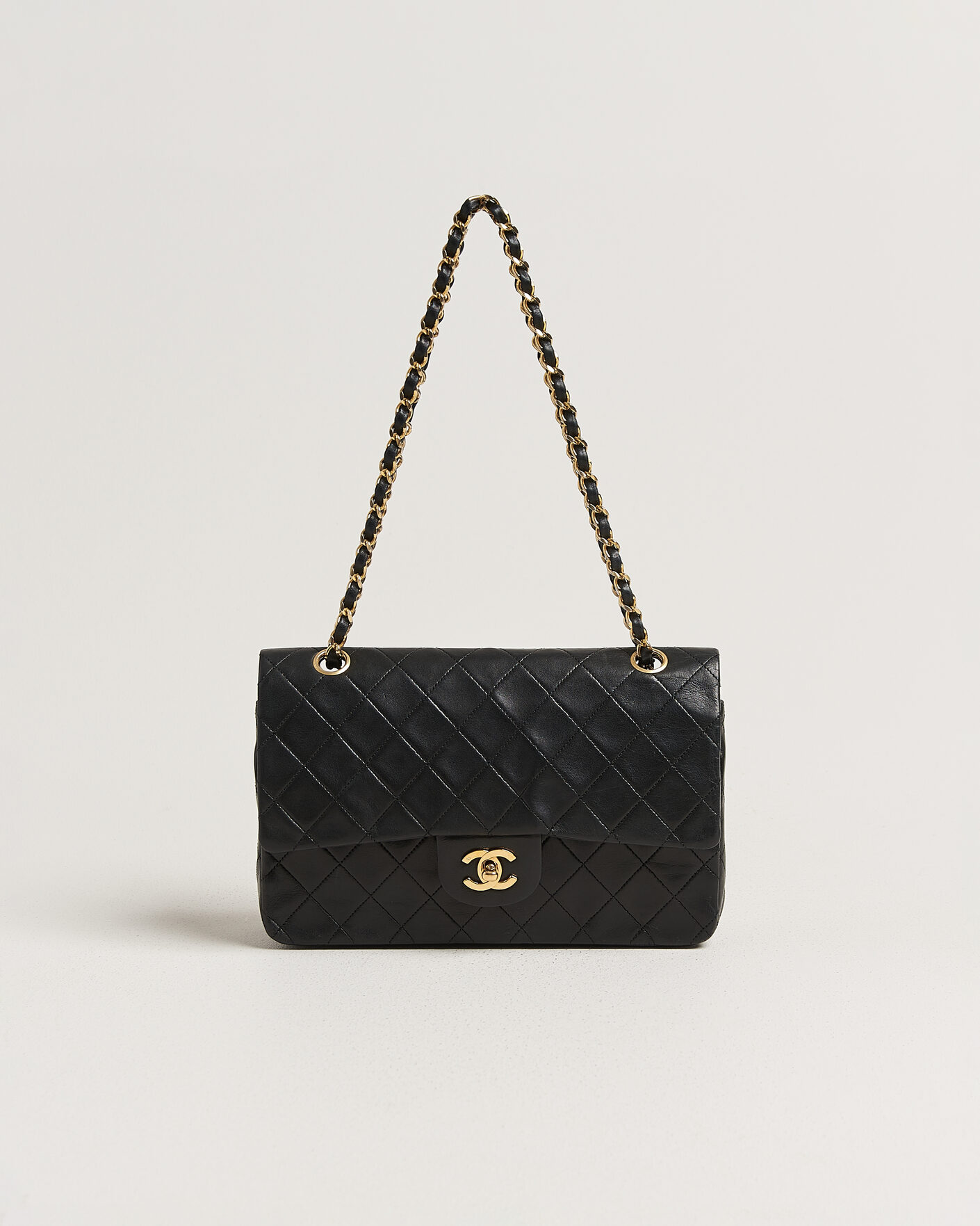 Men | Pre-Owned & Vintage Bags | Chanel Pre-Owned | Classic Medium Double Flap Bag Lambskin Black