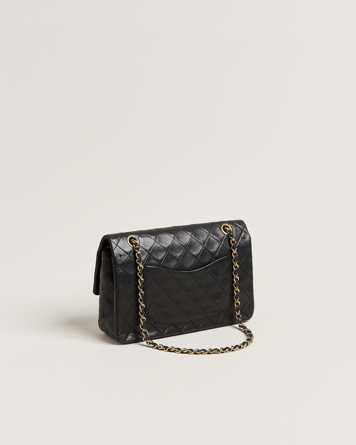 Men | Chanel Pre-Owned Classic Medium Double Flap Bag Lambskin Black | Chanel Pre-Owned | Classic Medium Double Flap Bag Lambskin Black