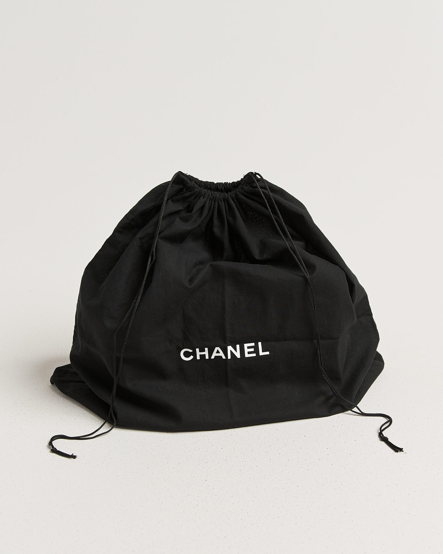 Men | Pre-Owned & Vintage Bags | Chanel Pre-Owned | Classic Medium Double Flap Bag Lambskin Black