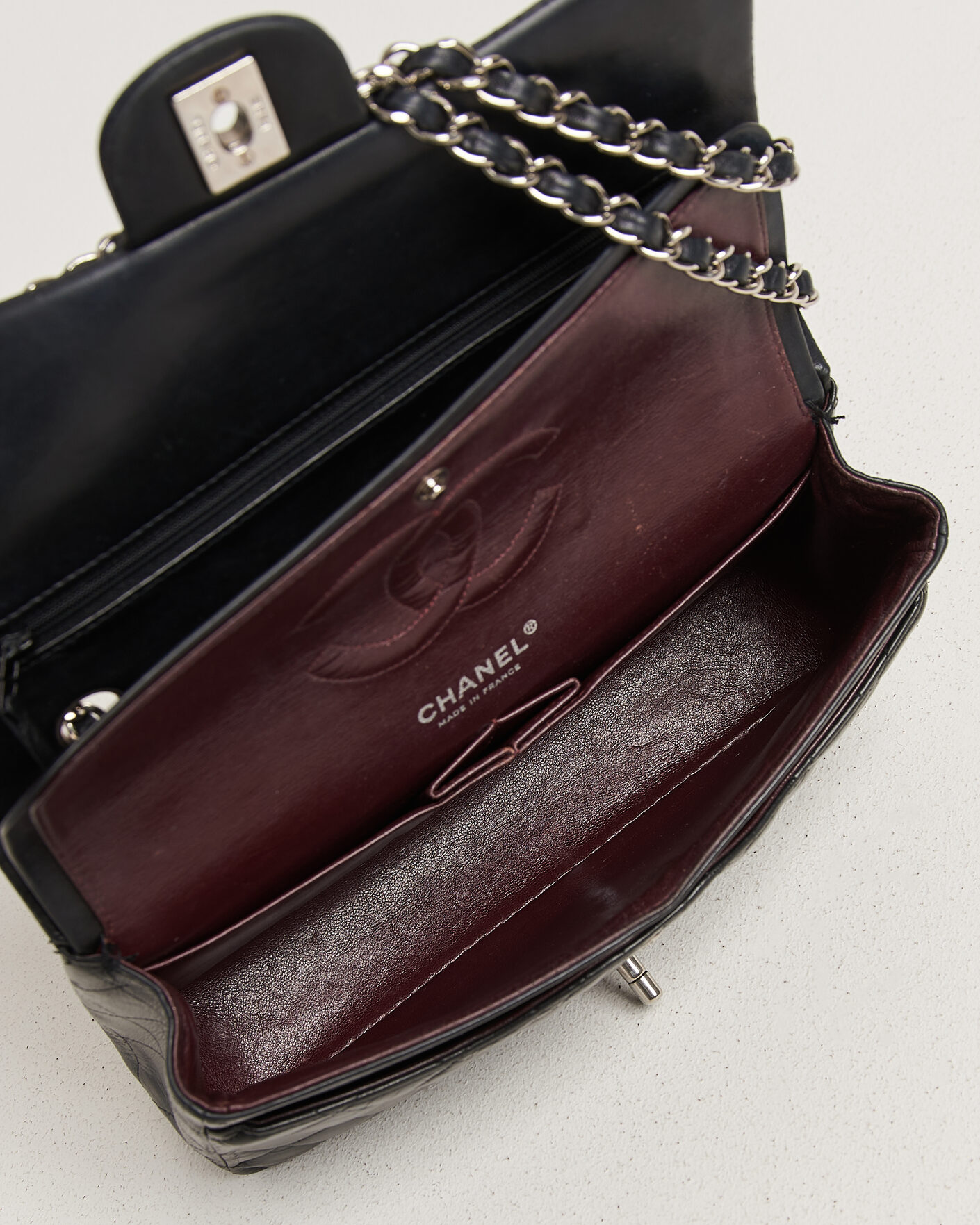 Men | Pre-Owned & Vintage Bags | Chanel Pre-Owned | Classic Medium Double Flap Bag Lambskin Black