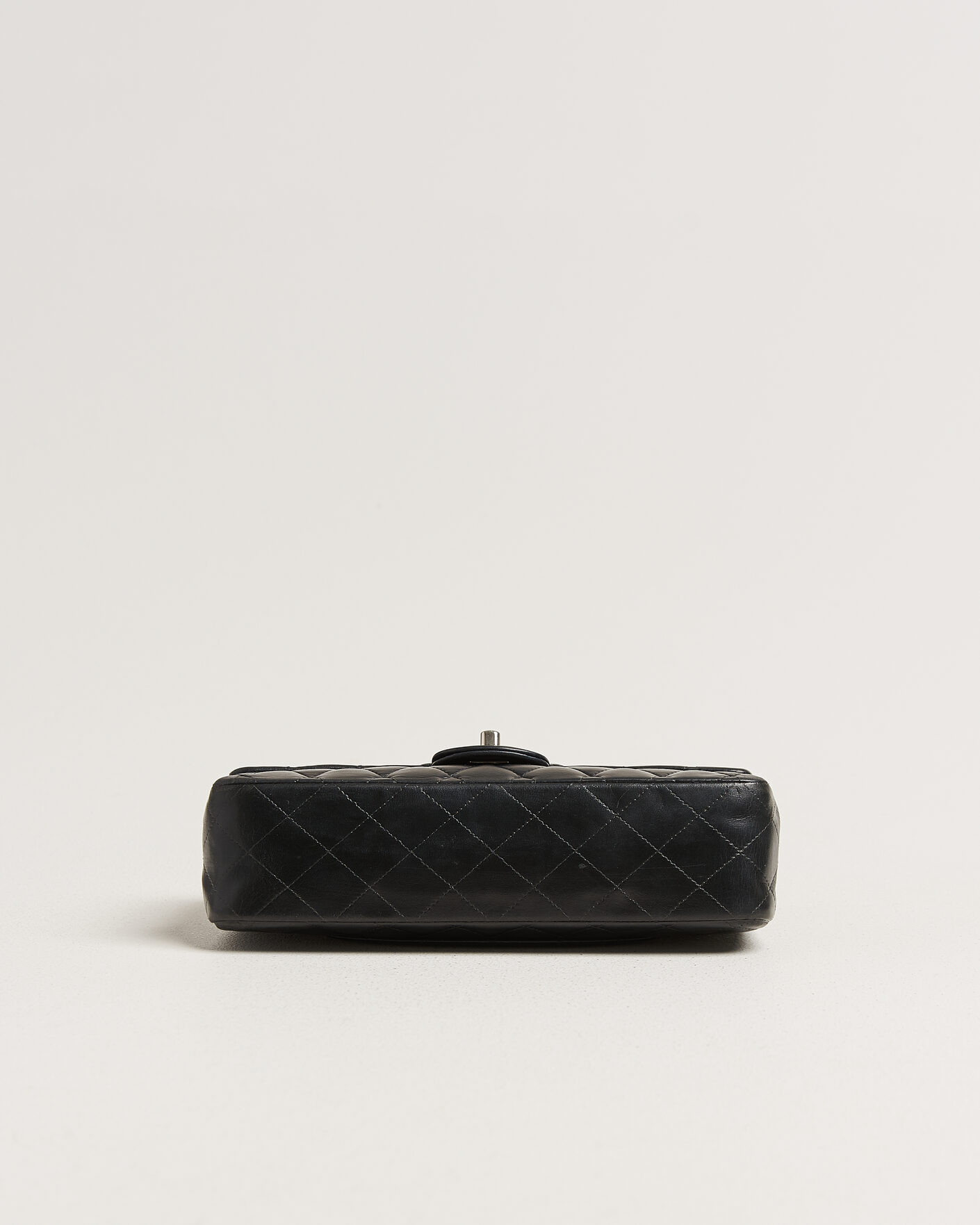 Men | Pre-Owned & Vintage Bags | Chanel Pre-Owned | Classic Medium Double Flap Bag Lambskin Black