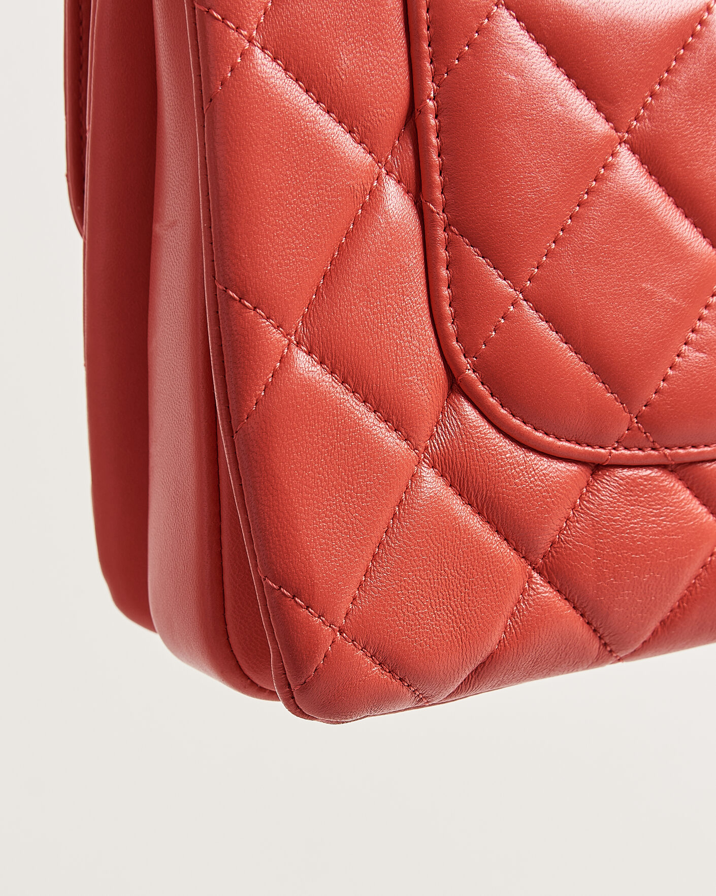 Men | Pre-Owned & Vintage Bags | Chanel Pre-Owned | Trendy CC Top Handle Bag Coral