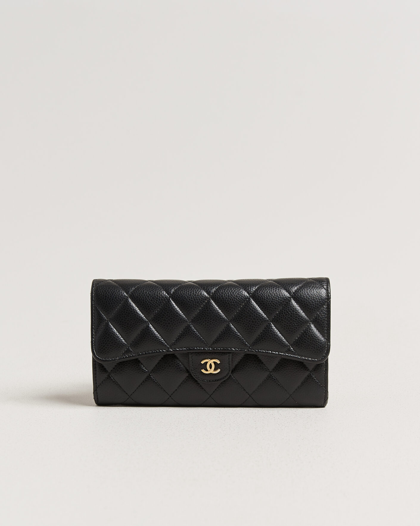 Men | Pre-Owned & Vintage Bags | Chanel Pre-Owned | Classic  Long Flap Wallet Caviar Leather Black