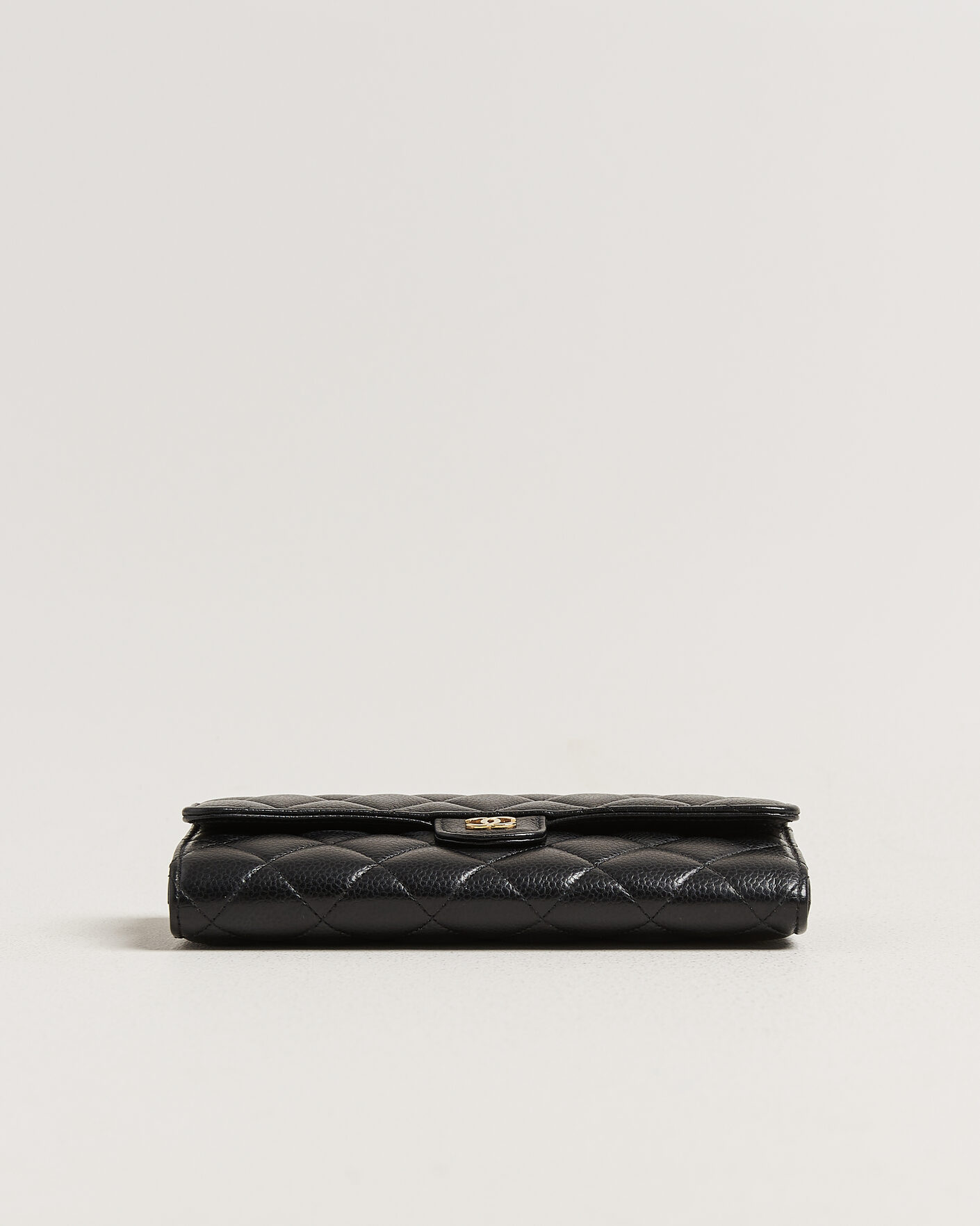 Men | Pre-Owned & Vintage Bags | Chanel Pre-Owned | Classic  Long Flap Wallet Caviar Leather Black