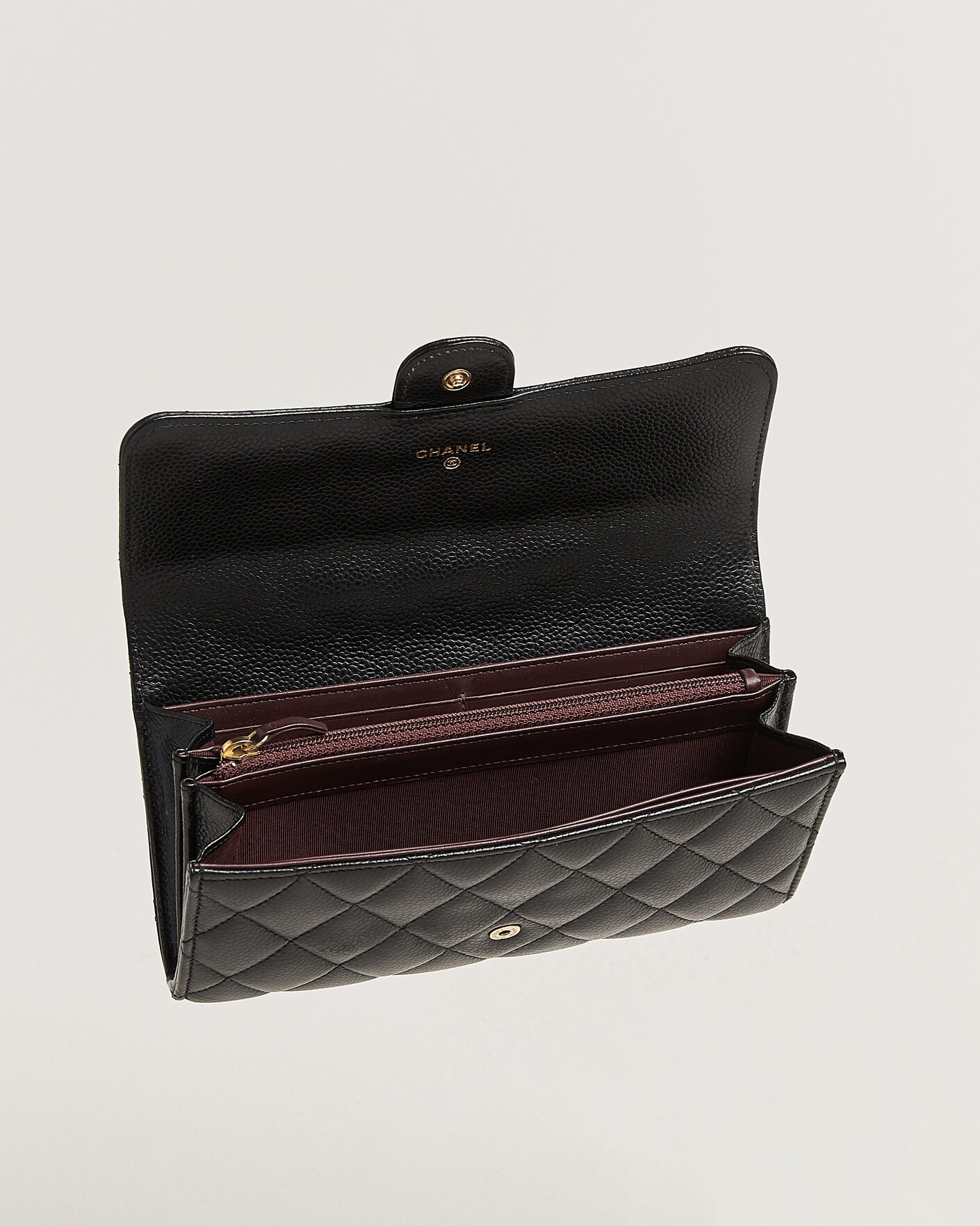 Men | Pre-Owned & Vintage Bags | Chanel Pre-Owned | Classic  Long Flap Wallet Caviar Leather Black