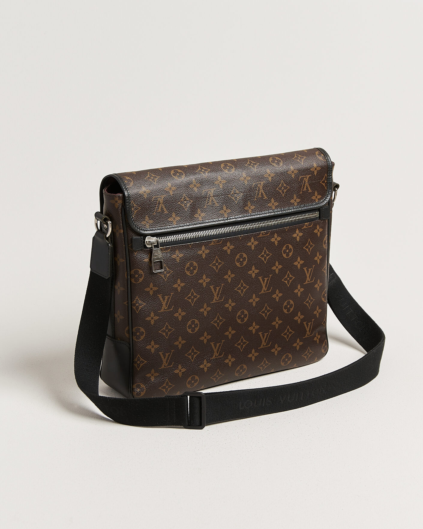 Men | Pre-Owned & Vintage Bags | Louis Vuitton Pre-Owned | Abbesses Messenger Bag Monogram Macassar
