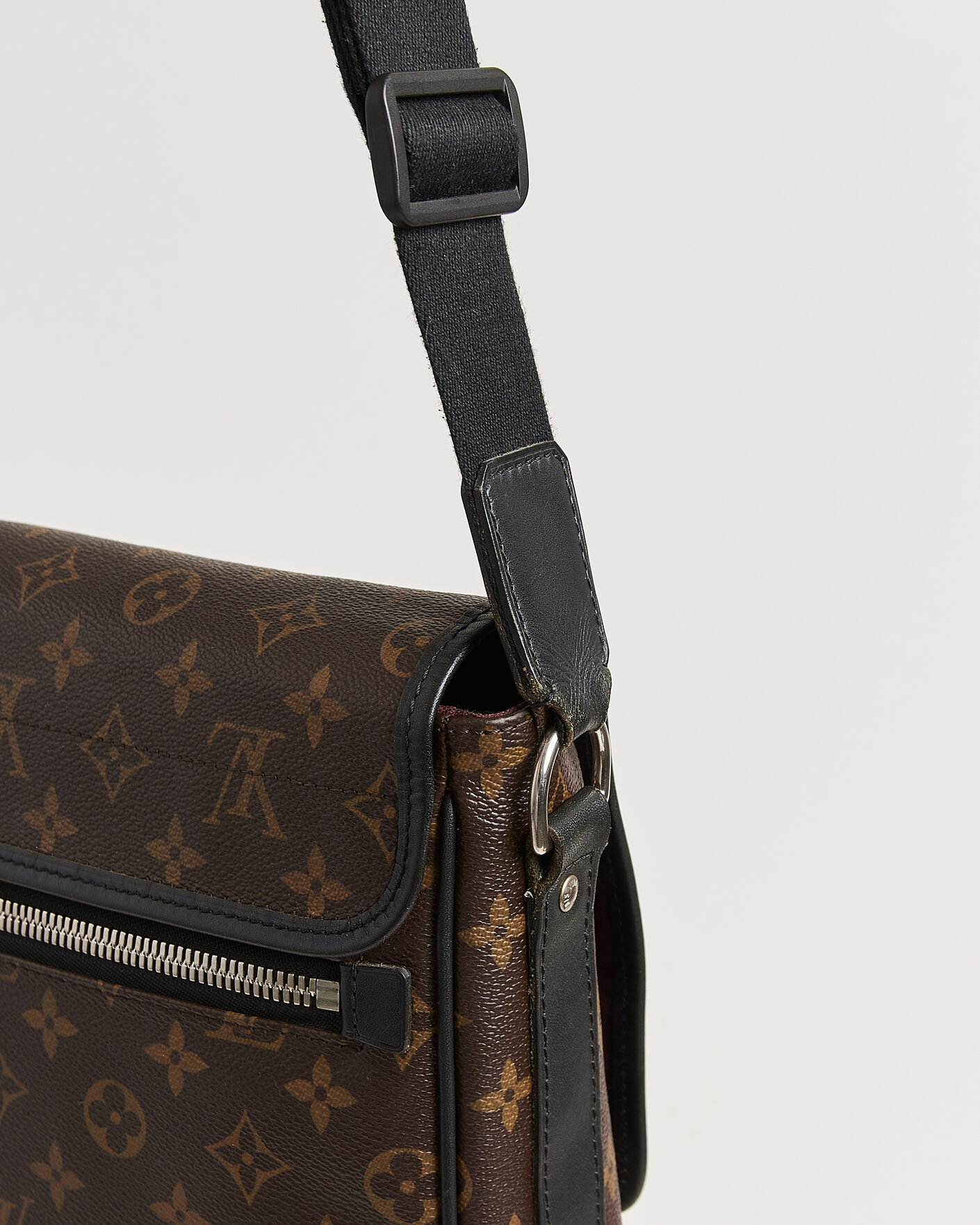 Men | Pre-Owned & Vintage Bags | Louis Vuitton Pre-Owned | Abbesses Messenger Bag Monogram Macassar