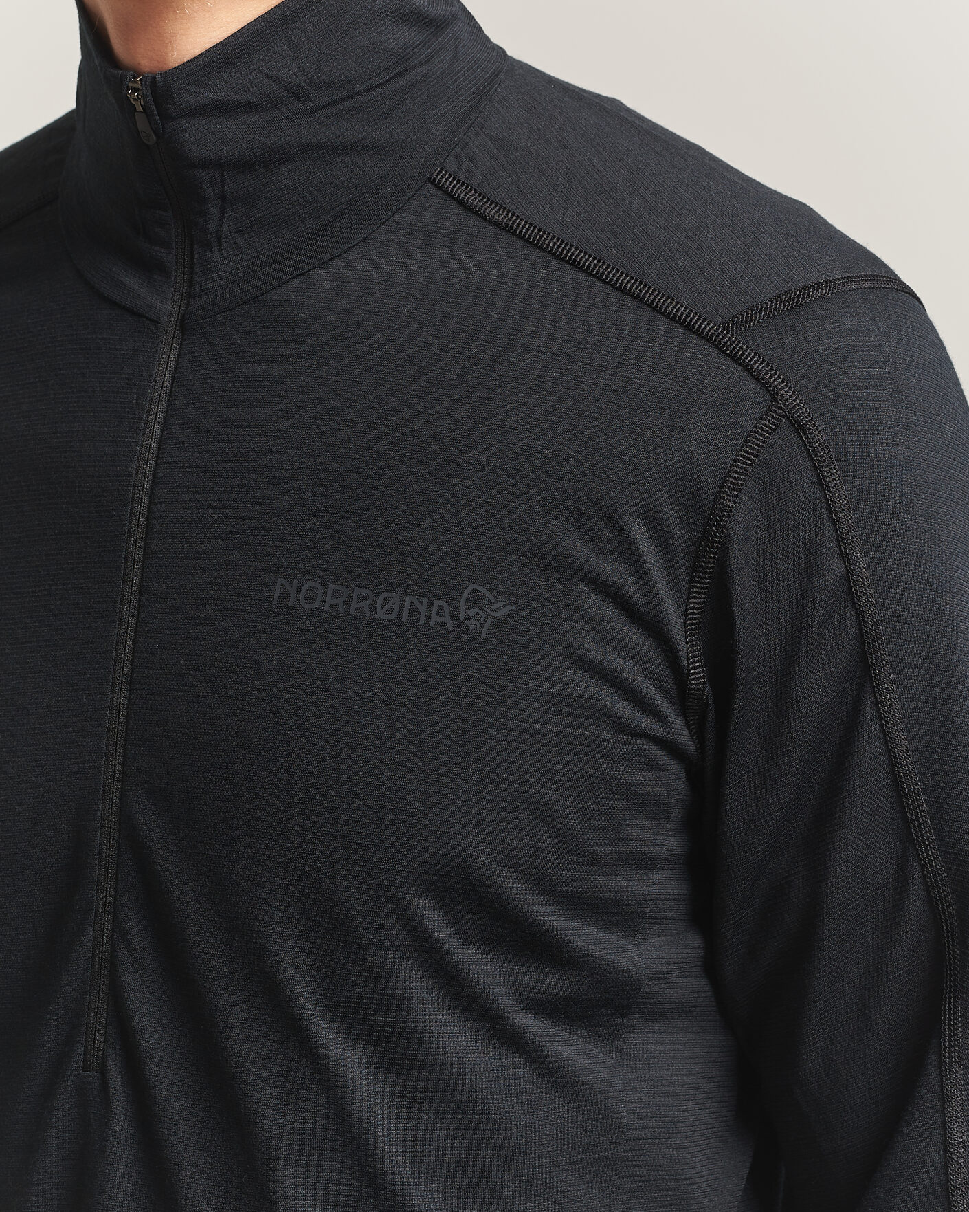 Men | Sweaters & Knitwear | Norrøna | Falketind Equalizer Wool Zip Neck Caviar Black