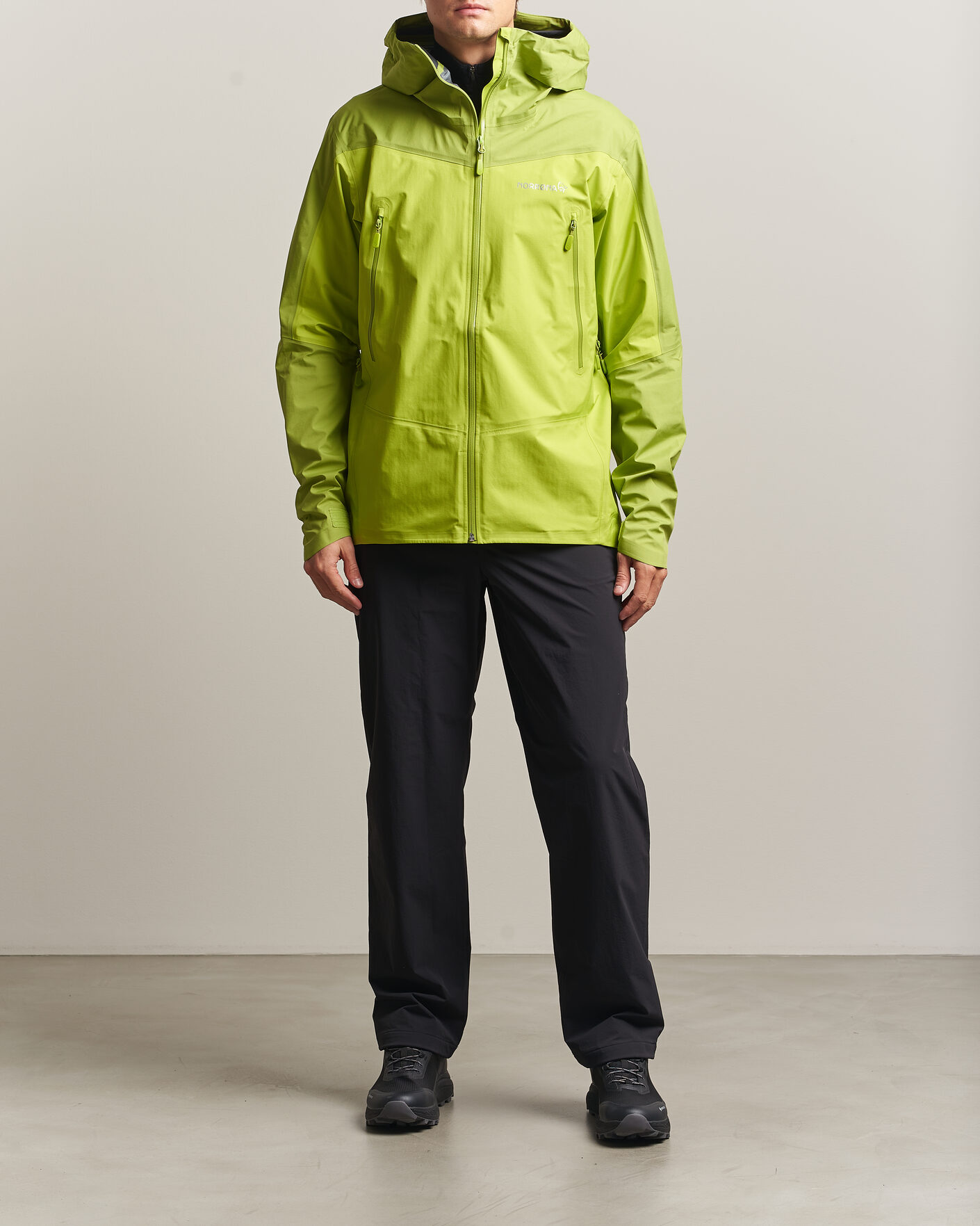 Men | Coats & Jackets | Norrøna | Falketind GORE-TEX Jacket Tender Shoots