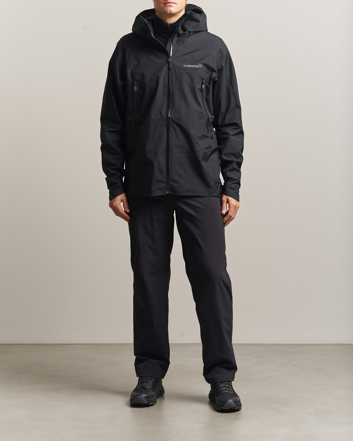 Men | Coats & Jackets | Norrøna | Falketind GORE-TEX Jacket Caviar Black