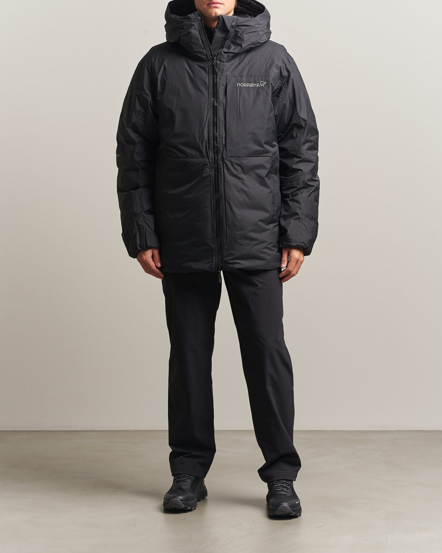 Men | Coats & Jackets | Norrøna | Trollveggen dri2 Down 800 Zip Hood Caviar Black
