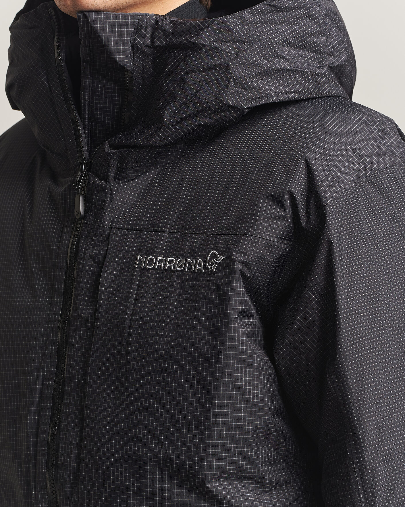 Men | Coats & Jackets | Norrøna | Trollveggen dri2 Down 800 Zip Hood Caviar Black
