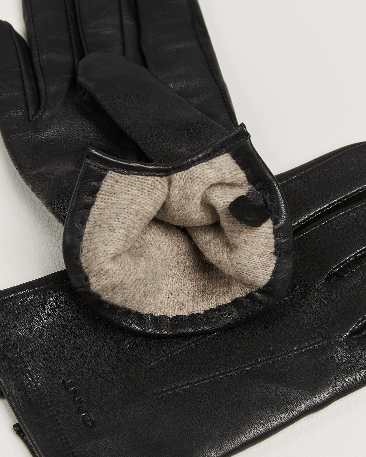 Men | Gloves | Gant | Cashmere Lined Leather Glove Black