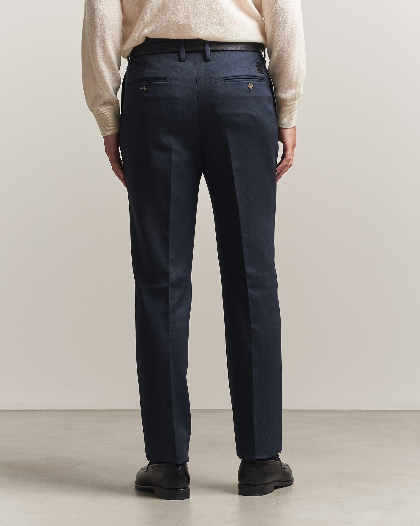 Men | Trousers | Jacob Cohën | Lucas Pleated Cotton Gabardine Trousers Navy