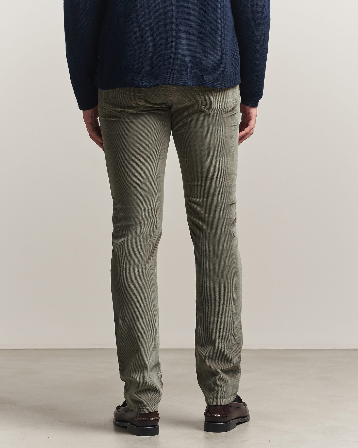 Men | Trousers | Jacob Cohën | Bard 5-Pocket Medium Corduroy Trousers Taupe