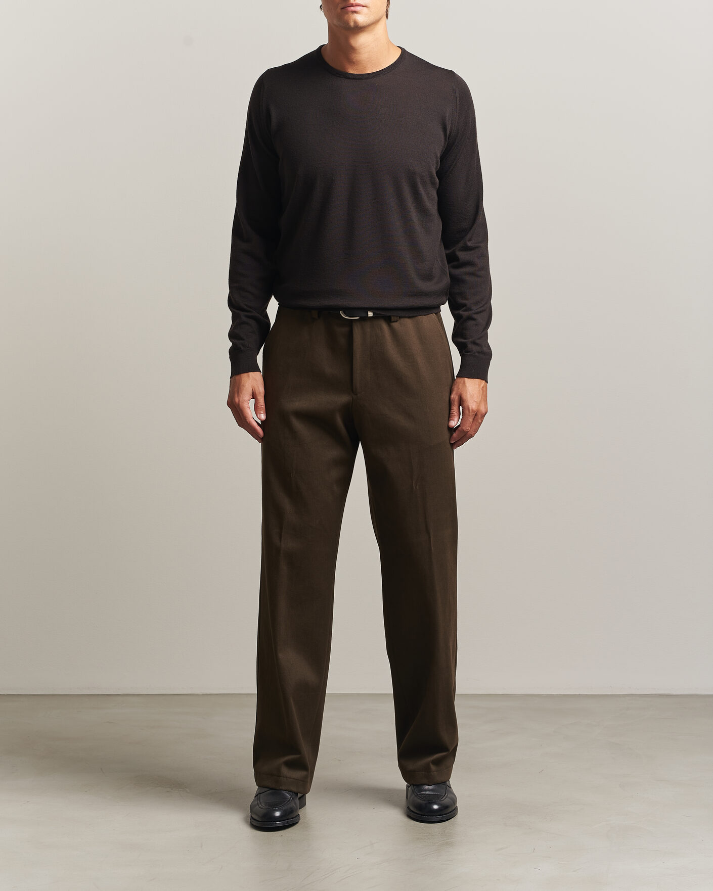 Men | Sweaters & Knitwear | John Smedley | Lundy Extra Fine Merino Crew Neck Faulkner Brown