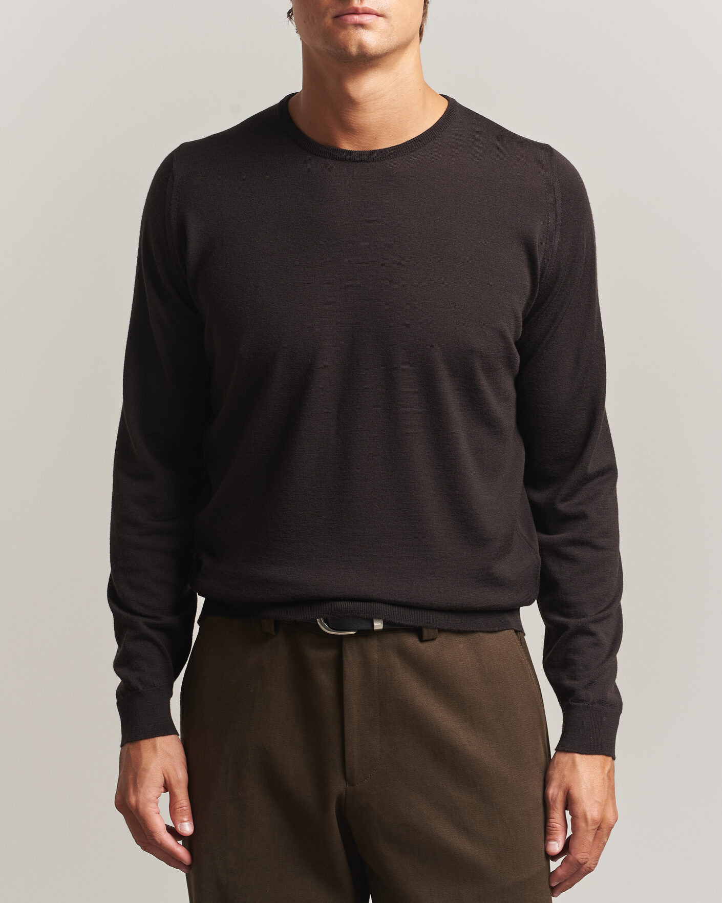 Men | Sweaters & Knitwear | John Smedley | Lundy Extra Fine Merino Crew Neck Faulkner Brown