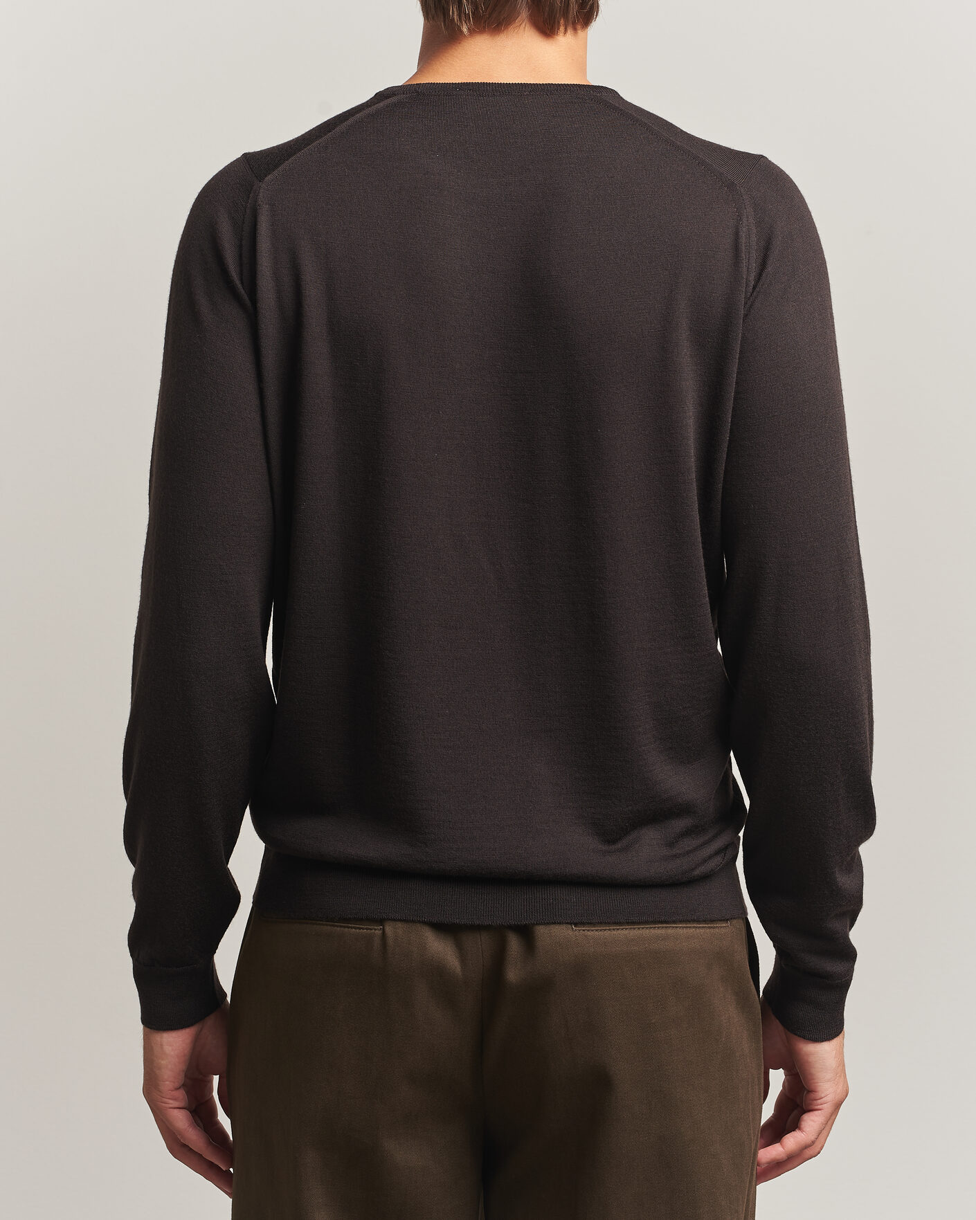 Men | Sweaters & Knitwear | John Smedley | Lundy Extra Fine Merino Crew Neck Faulkner Brown