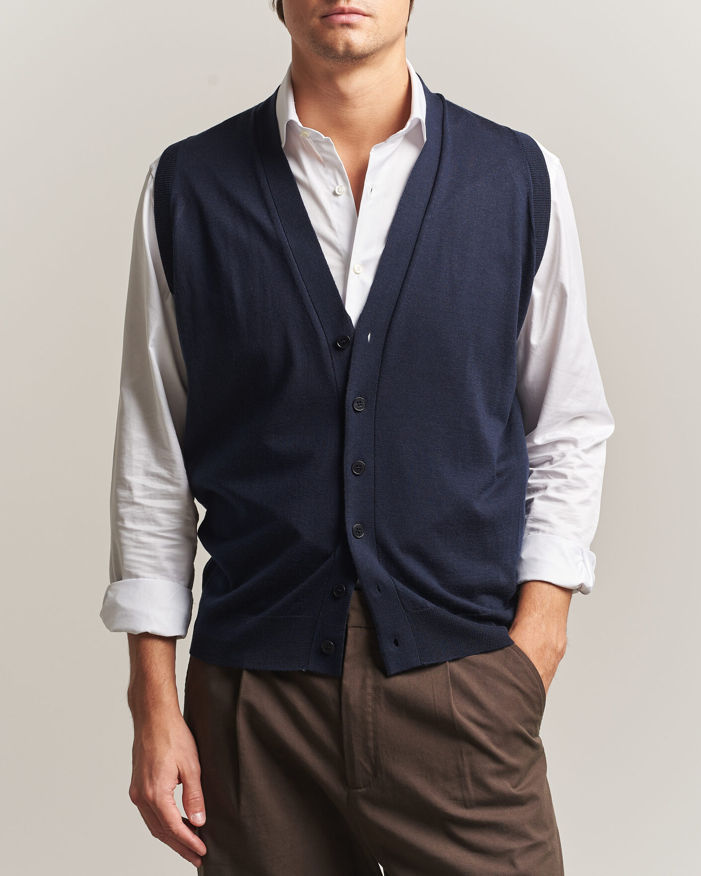 Men | Sweaters & Knitwear | John Smedley | Bolton Extra Fine Merino Waistcoat Midnight
