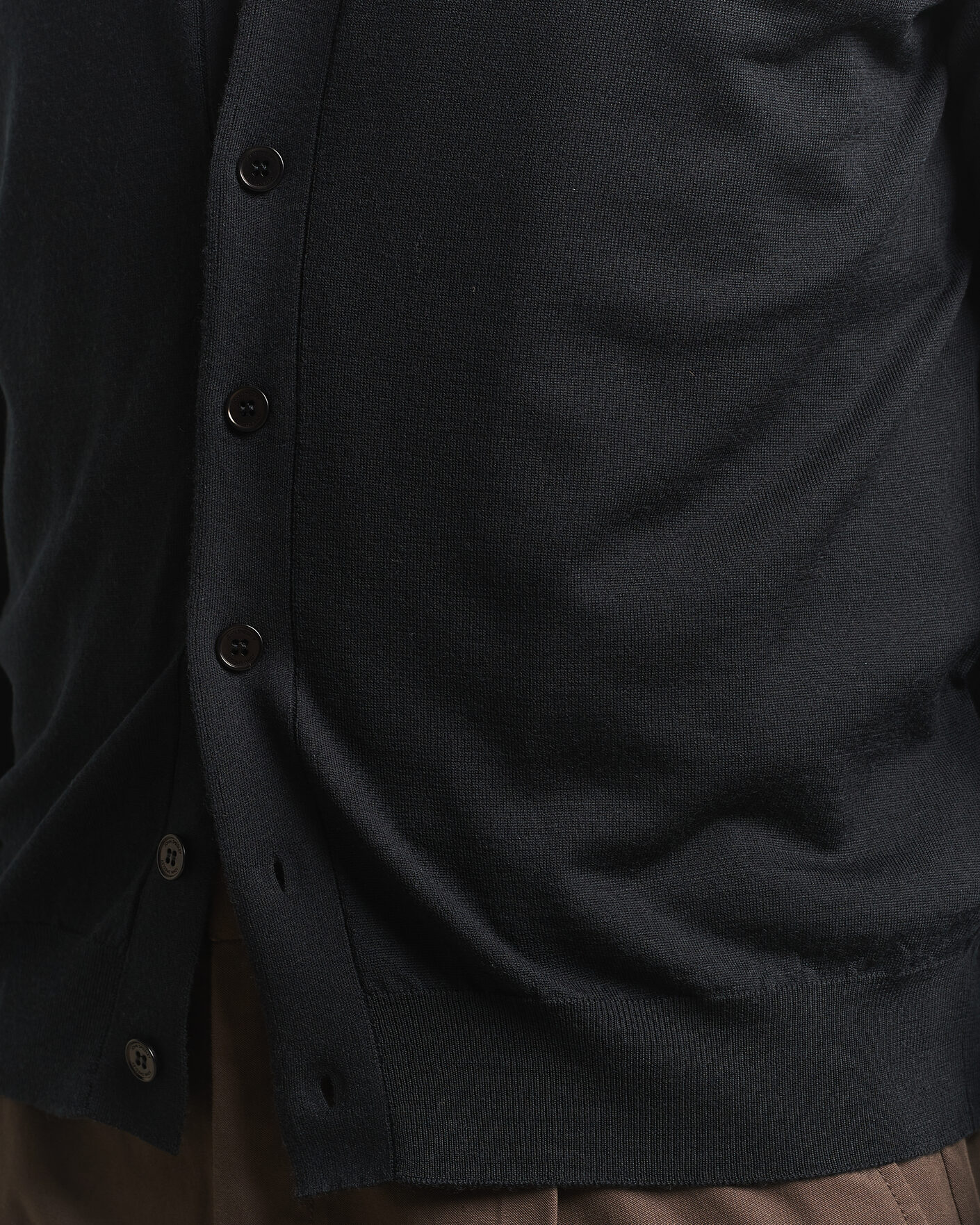 Men | Sweaters & Knitwear | John Smedley | Bradrick Extra Fine Merino Cardigan Black