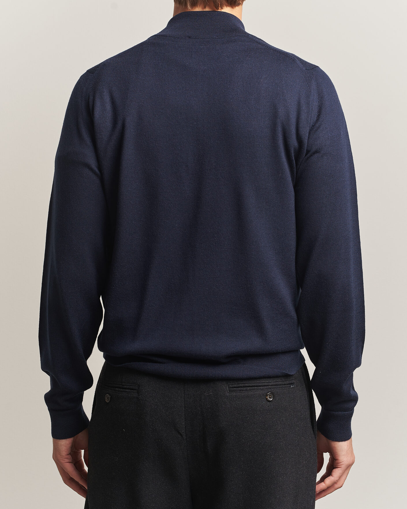 Men | Sweaters & Knitwear | John Smedley | Tapton Extra Fine Merino Half Zip Midnight