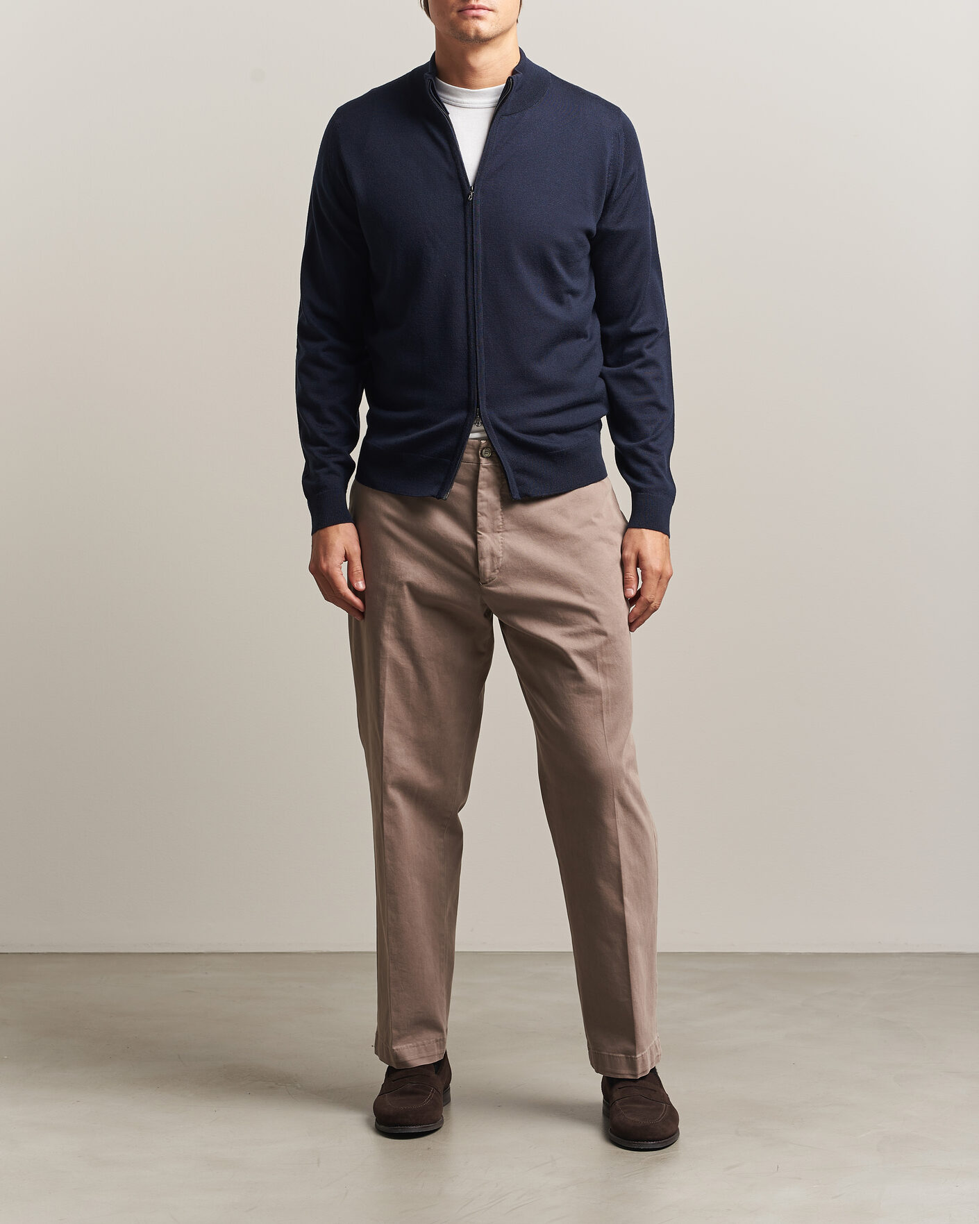 Men | Sweaters & Knitwear | John Smedley | Claygate Extra Fine Merino Full Zip Midnight