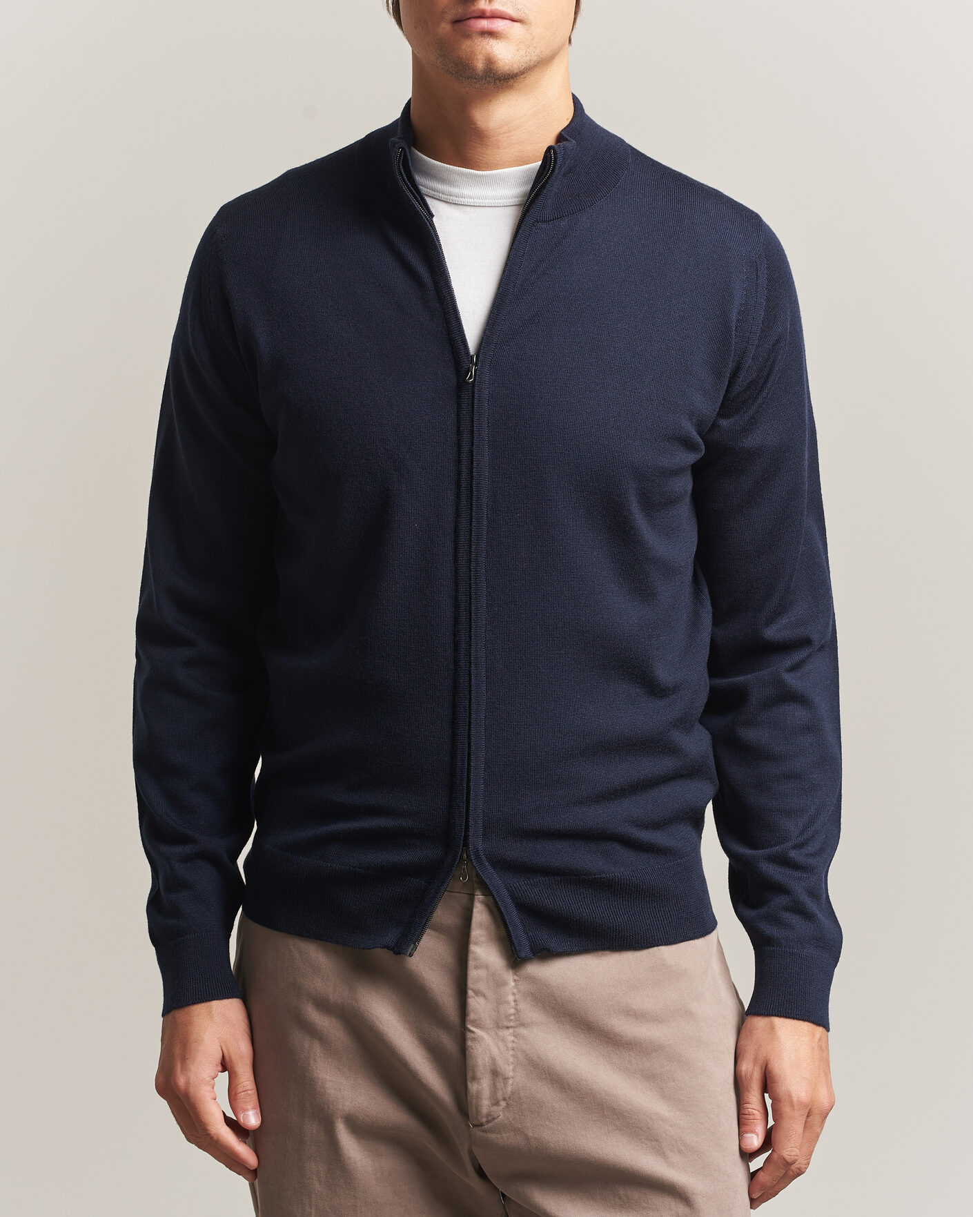 Men | Sweaters & Knitwear | John Smedley | Claygate Extra Fine Merino Full Zip Midnight