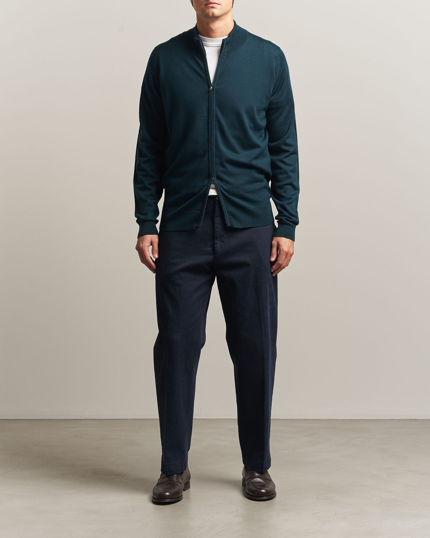 Men | Sweaters & Knitwear | John Smedley | Claygate Extra Fine Merino Full Zip Richardson Green