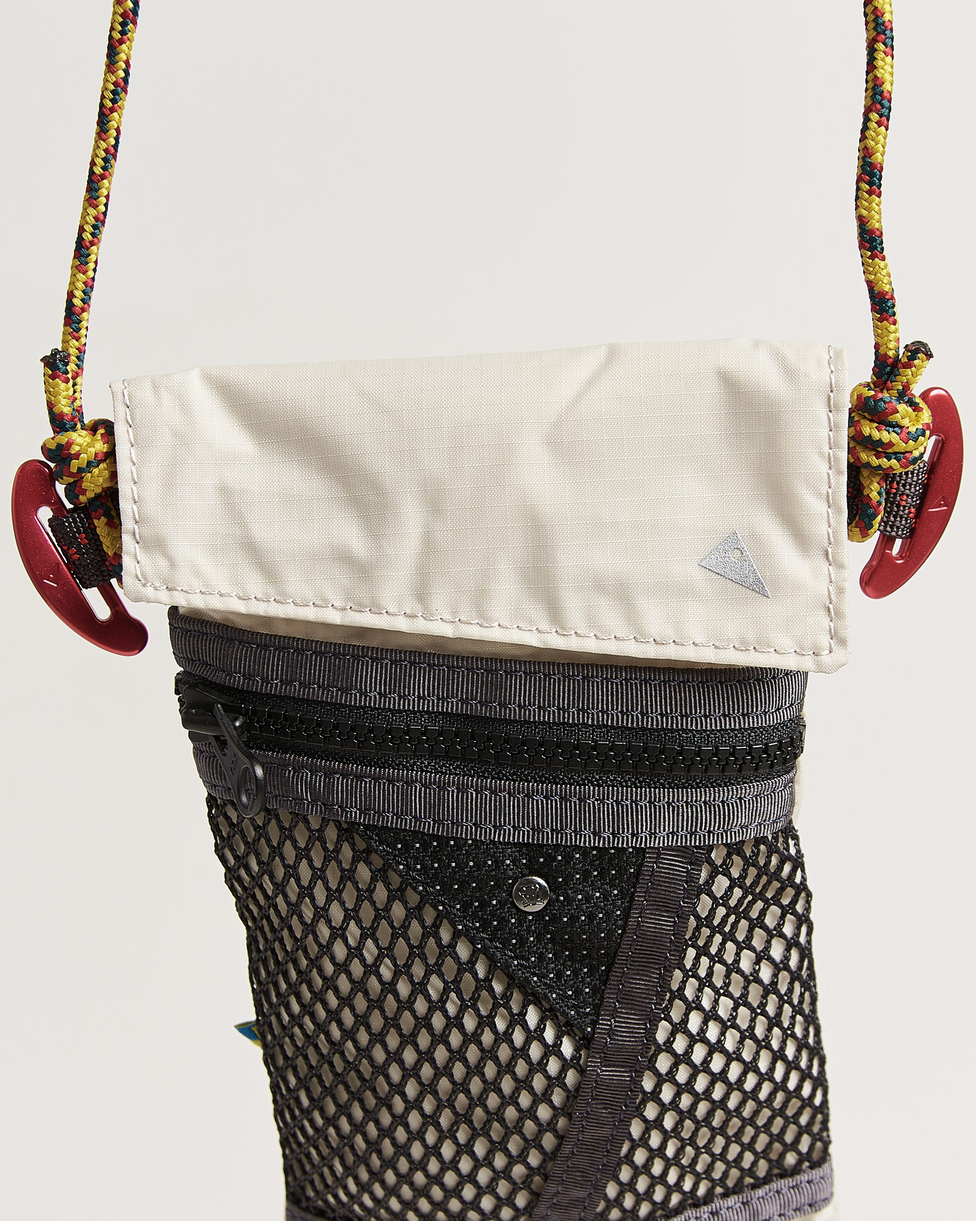 Men | Bags | Klättermusen | Algir Lanyard Pocket Bag Putty Grey