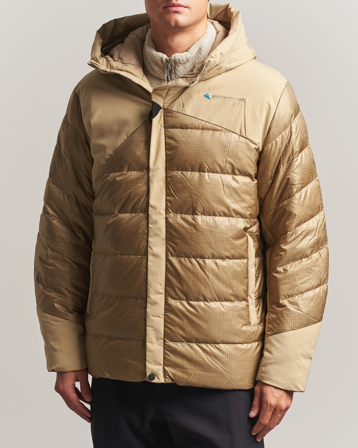 Men | Coats & Jackets | Klättermusen | Rå Hood Jacket Warm Sand