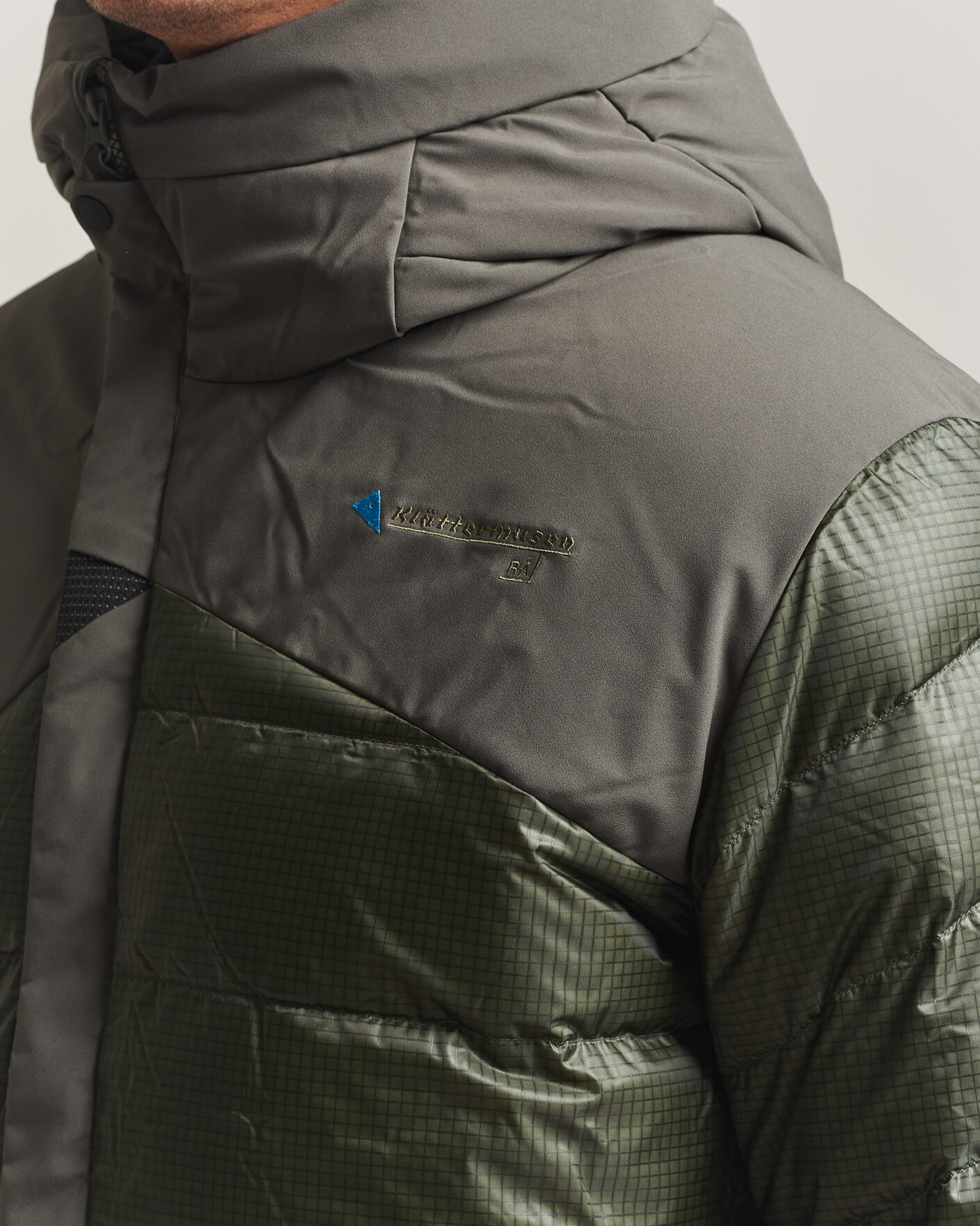 Men | Coats & Jackets | Klättermusen | Rå Hood Jacket Dusky Green