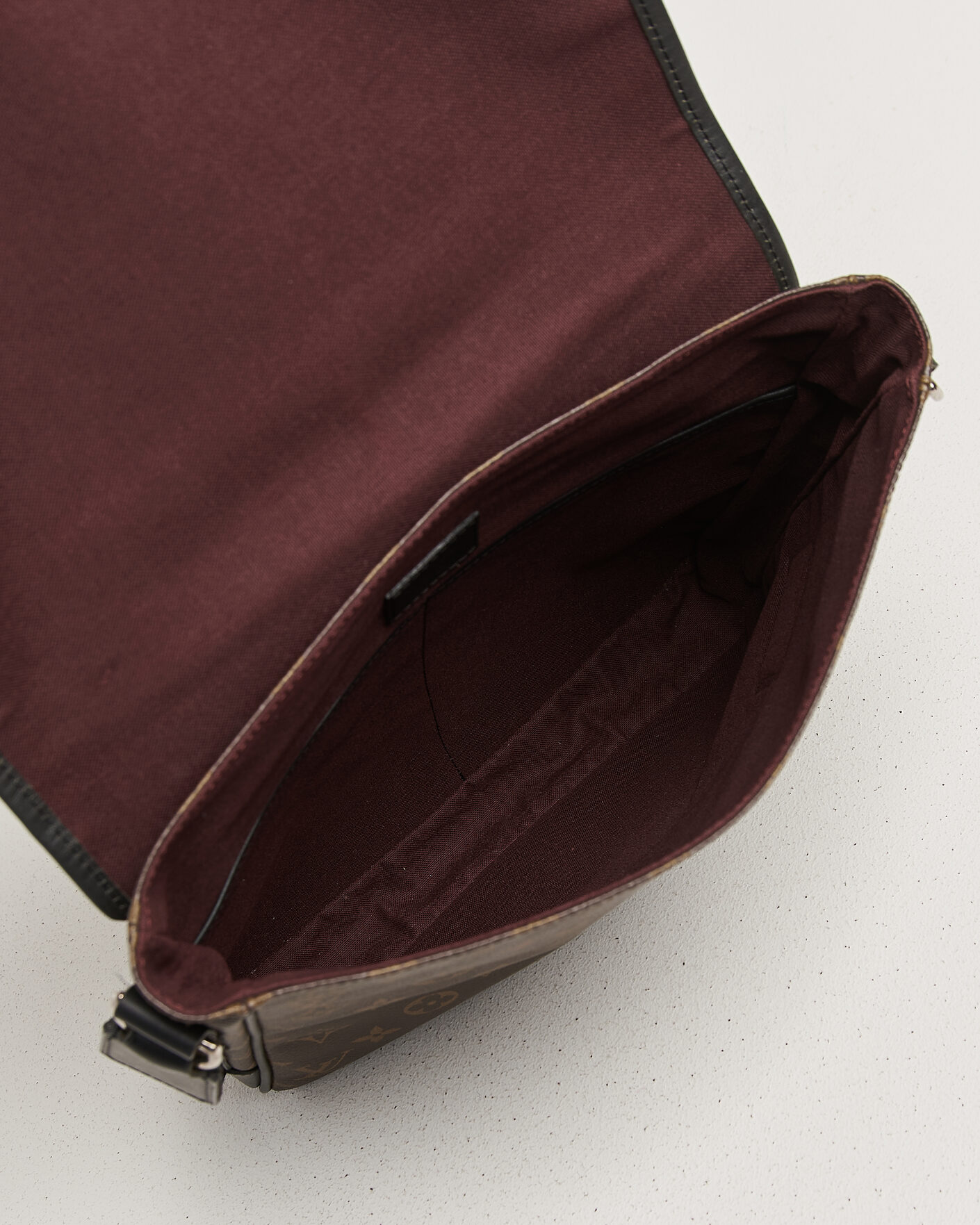 Men | Pre-Owned & Vintage Bags | Louis Vuitton Pre-Owned | Messenger Bag Monogram Macassar