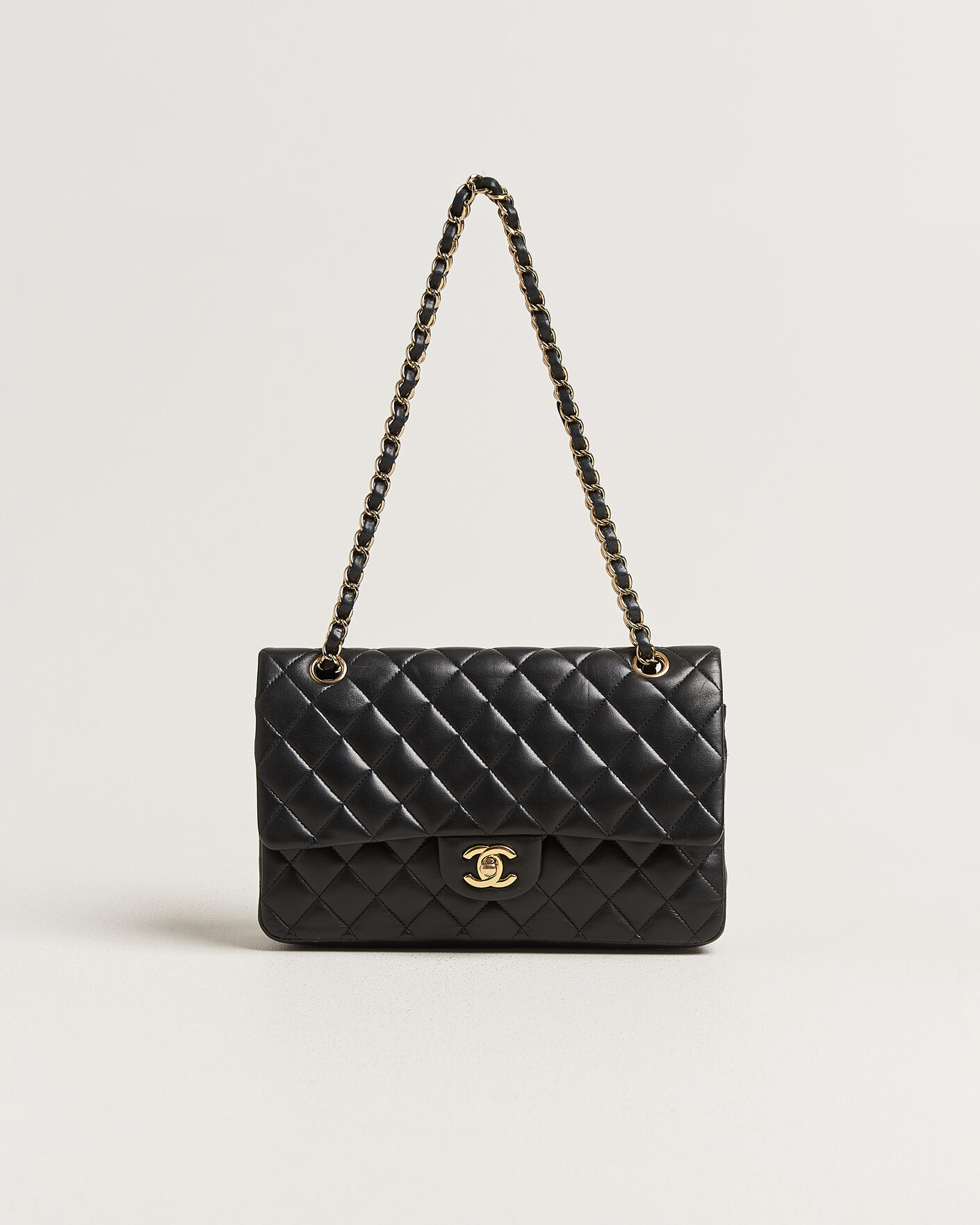 Men | Pre-Owned & Vintage Bags | Chanel Pre-Owned | Classic Medium Double Flap Bag Lambskin Black