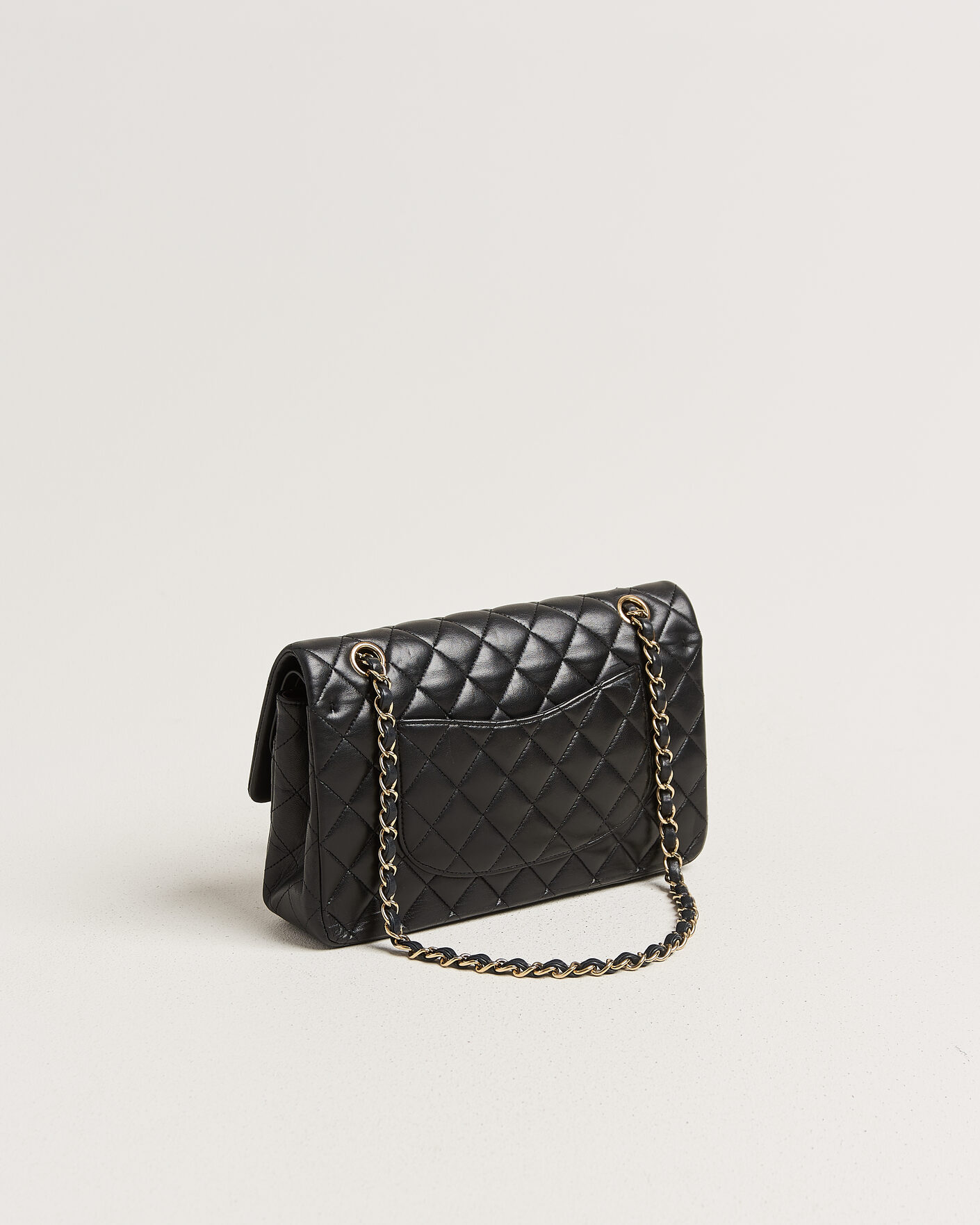 Men | Pre-Owned & Vintage Bags | Chanel Pre-Owned | Classic Medium Double Flap Bag Lambskin Black
