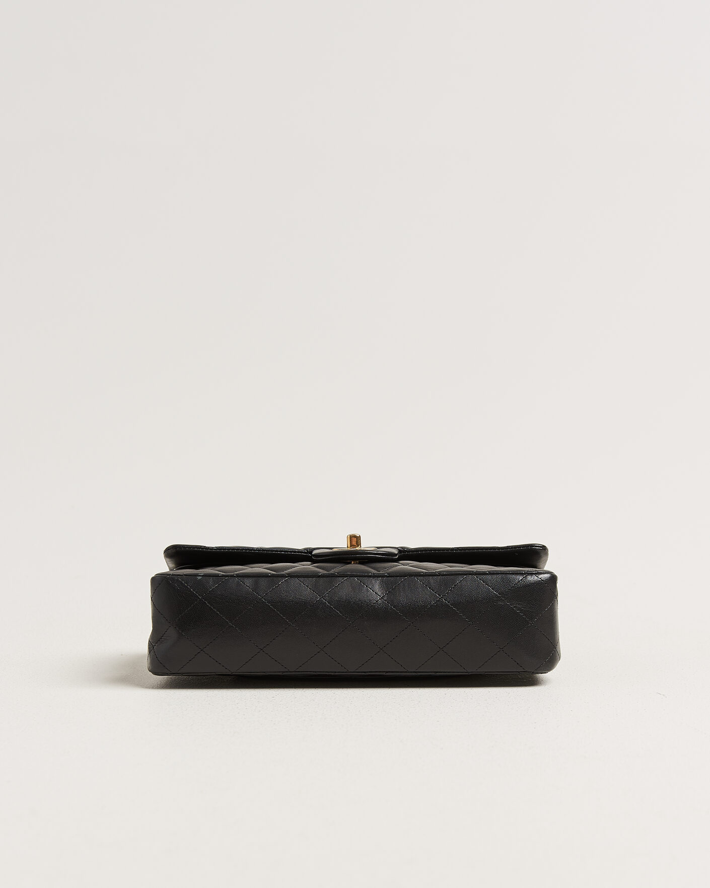 Men | Pre-Owned & Vintage Bags | Chanel Pre-Owned | Classic Medium Double Flap Bag Lambskin Black