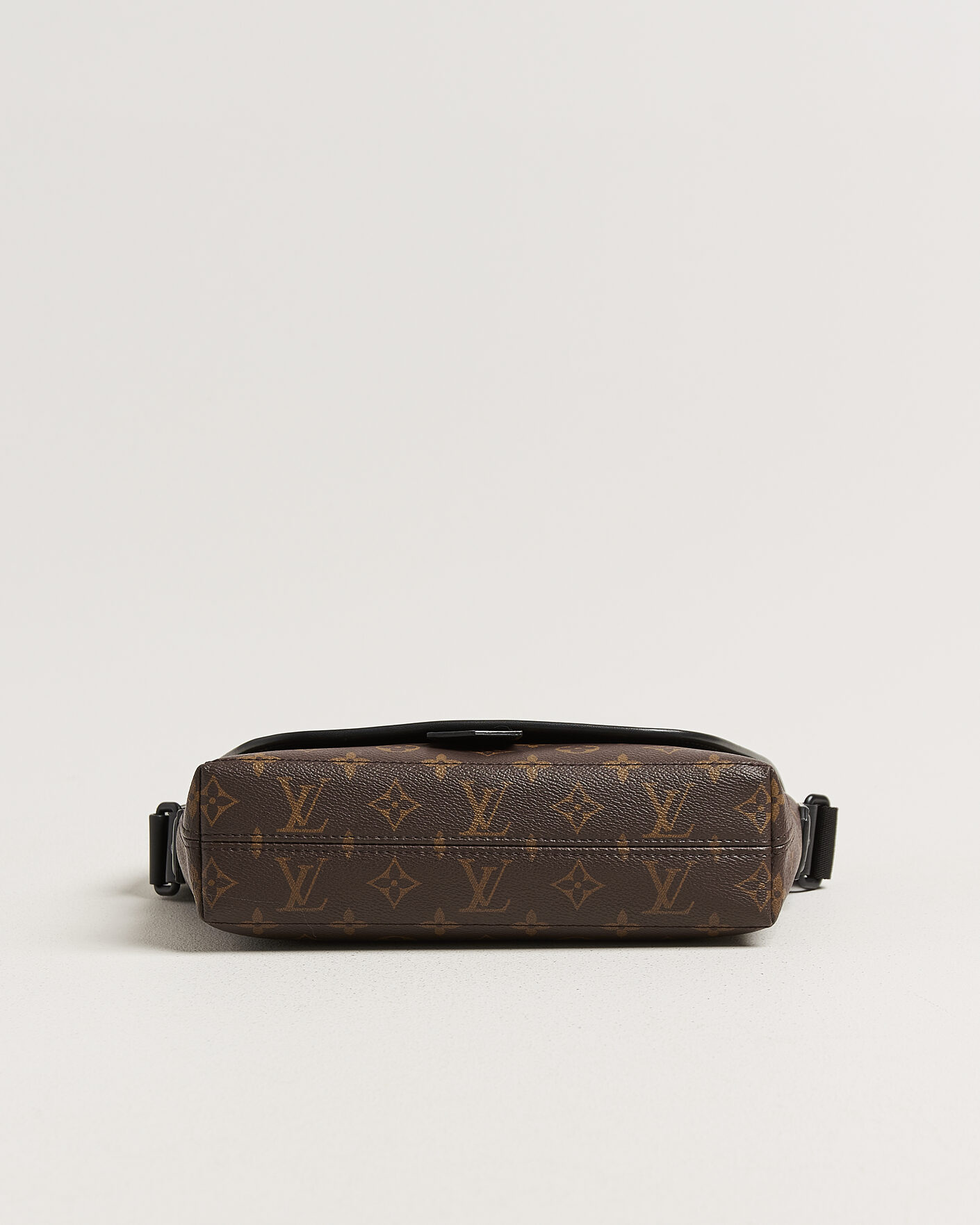 Men | Pre-Owned & Vintage Bags | Louis Vuitton Pre-Owned | Messenger Bag Monogram Macassar