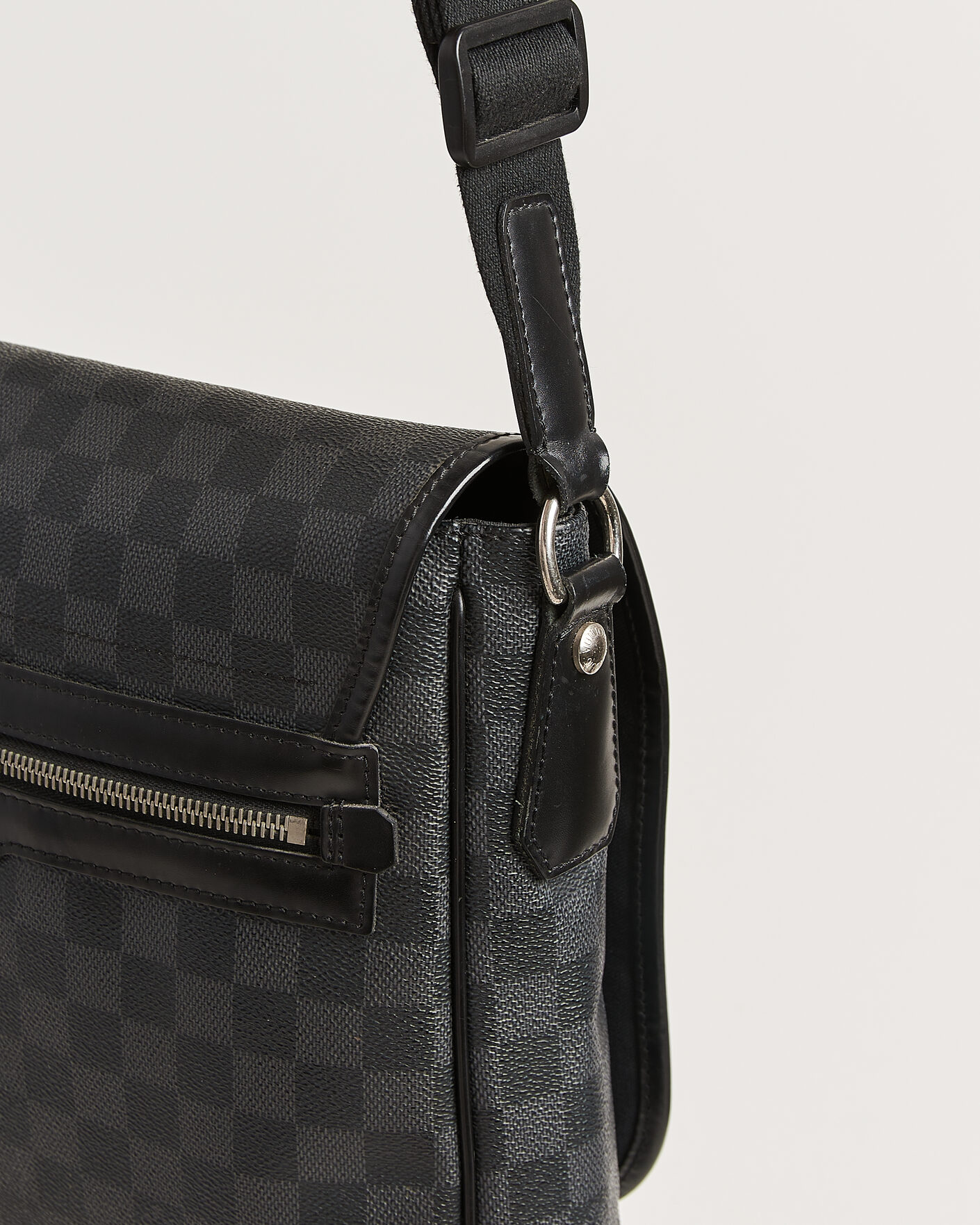 Men | Pre-Owned & Vintage Bags | Louis Vuitton Pre-Owned | Daniel MM Shoulder Bag Damier Graphite