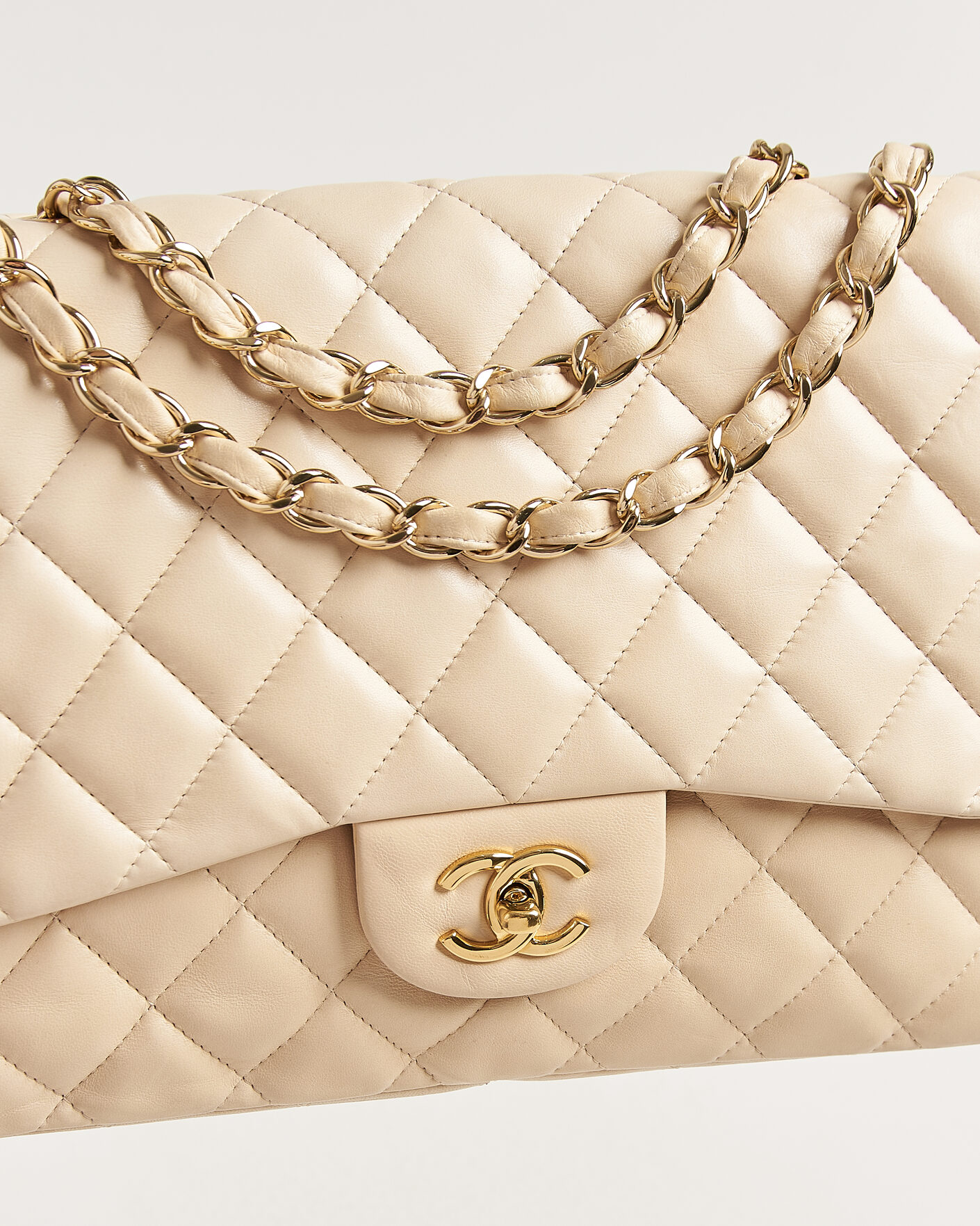 Men | Chanel Pre-Owned Classic Jumbo Single Flap Bag Lambskin Beige | Chanel Pre-Owned | Classic Jumbo Single Flap Bag Lambskin Beige