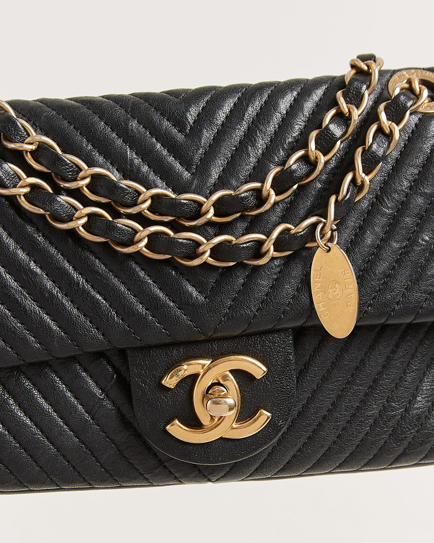 Men | Pre-Owned & Vintage Bags | Chanel Pre-Owned | Chevron Small Flap Bag Black