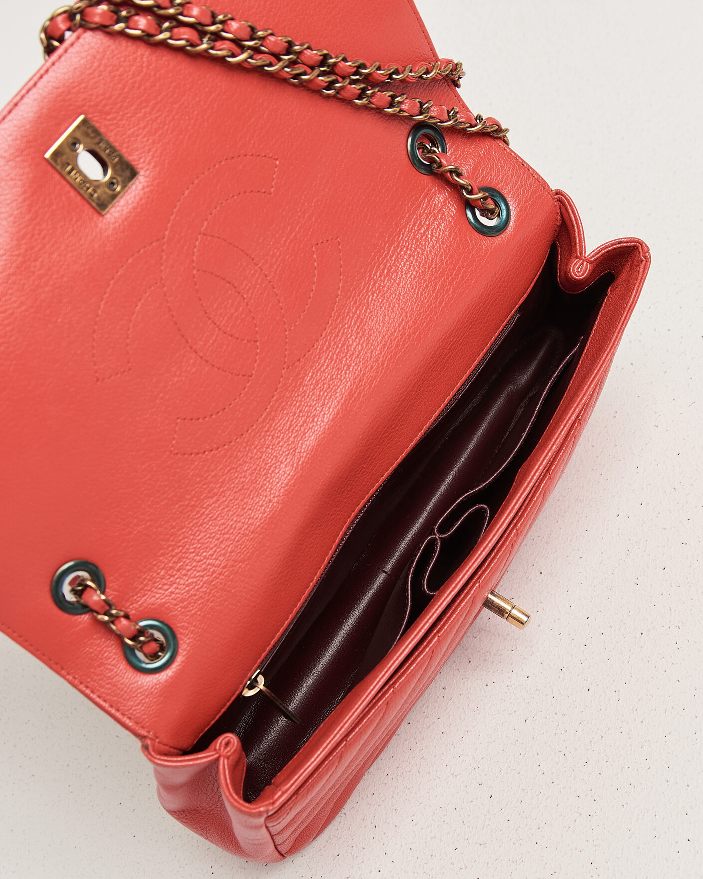 Men | Pre-Owned & Vintage Bags | Chanel Pre-Owned | Chevron Medium Flap Bag Coral
