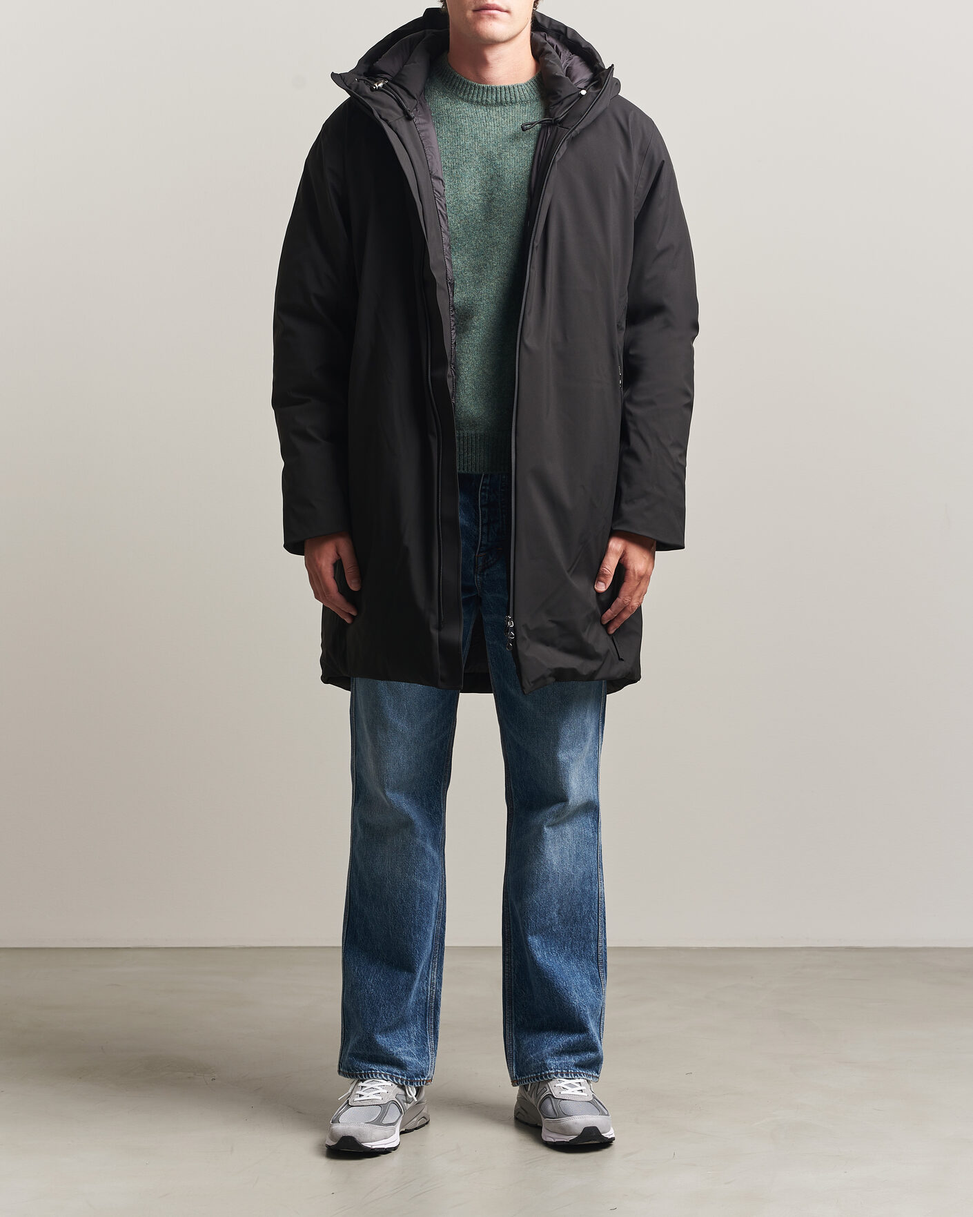 Men | Coats & Jackets | RAINS | Sarna Long Puffer Jacket Black