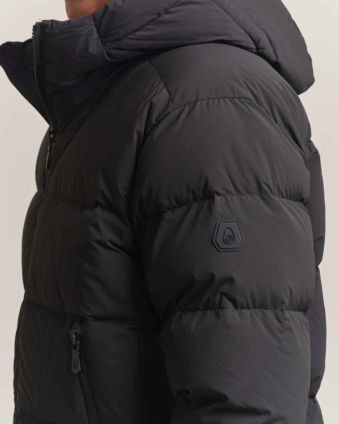 Men | Coats & Jackets | Sail Racing | Cloud Stretch Down Hooded Jacket Carbon