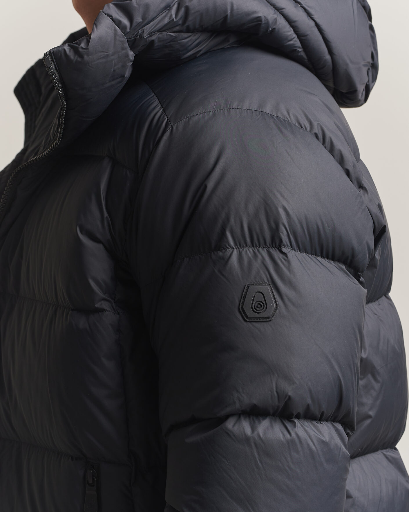 Men | Coats & Jackets | Sail Racing | Cloud Down Hooded Parka Carbon
