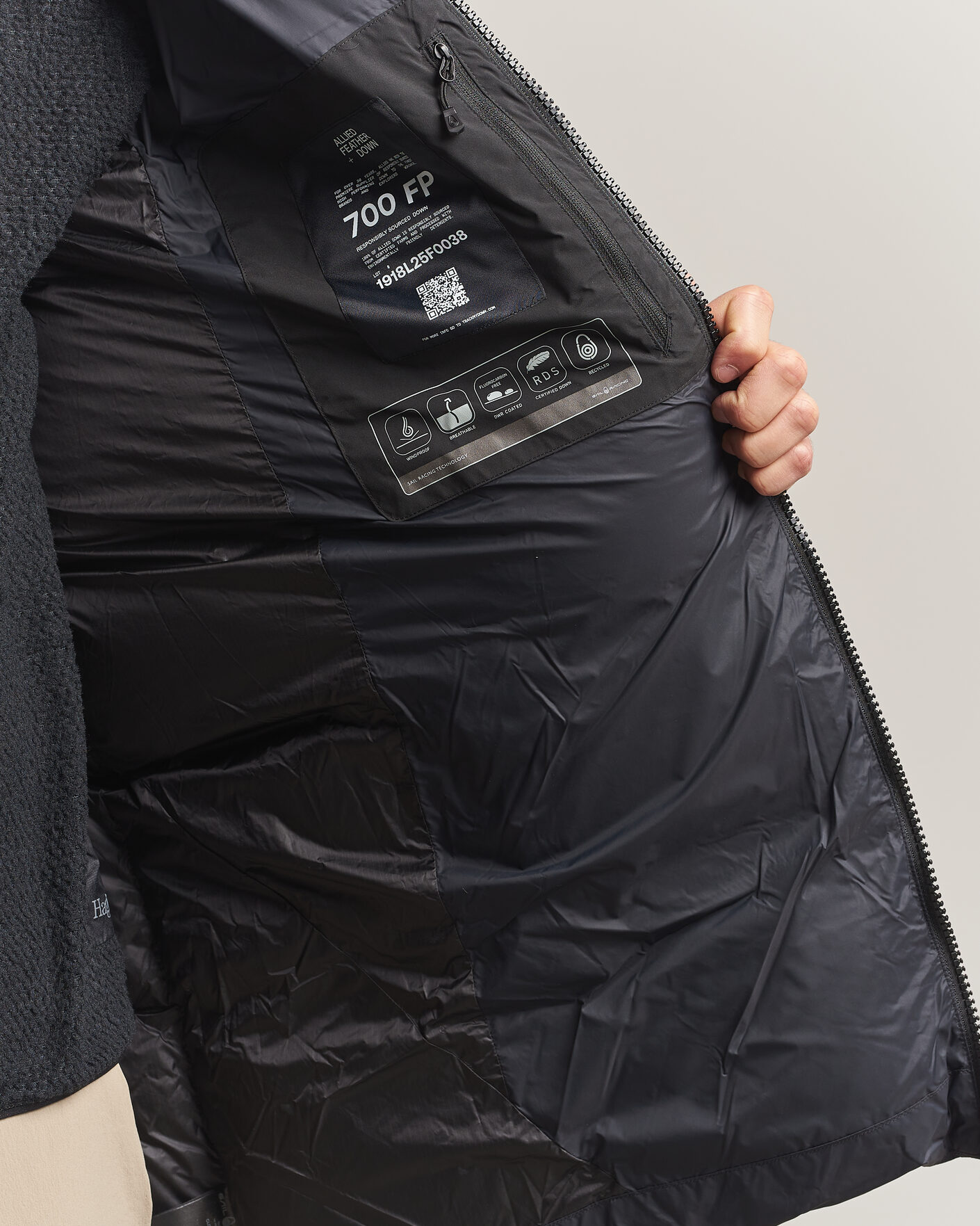 Men | Coats & Jackets | Sail Racing | Cloud Down Hooded Parka Carbon