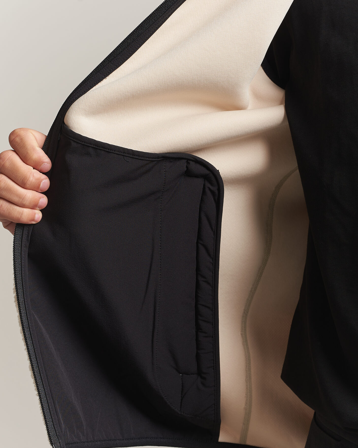 Men | Sweaters & Knitwear | Sail Racing | Bowman Pile Vest Ivory