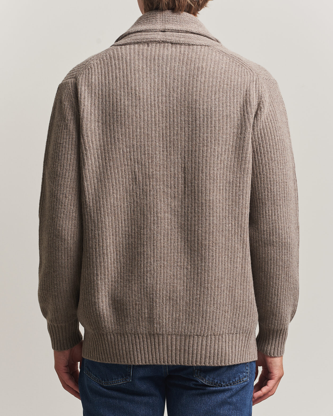 Men | Sweaters & Knitwear | Oscar Jacobson | Roland Wool Cardigan Beige