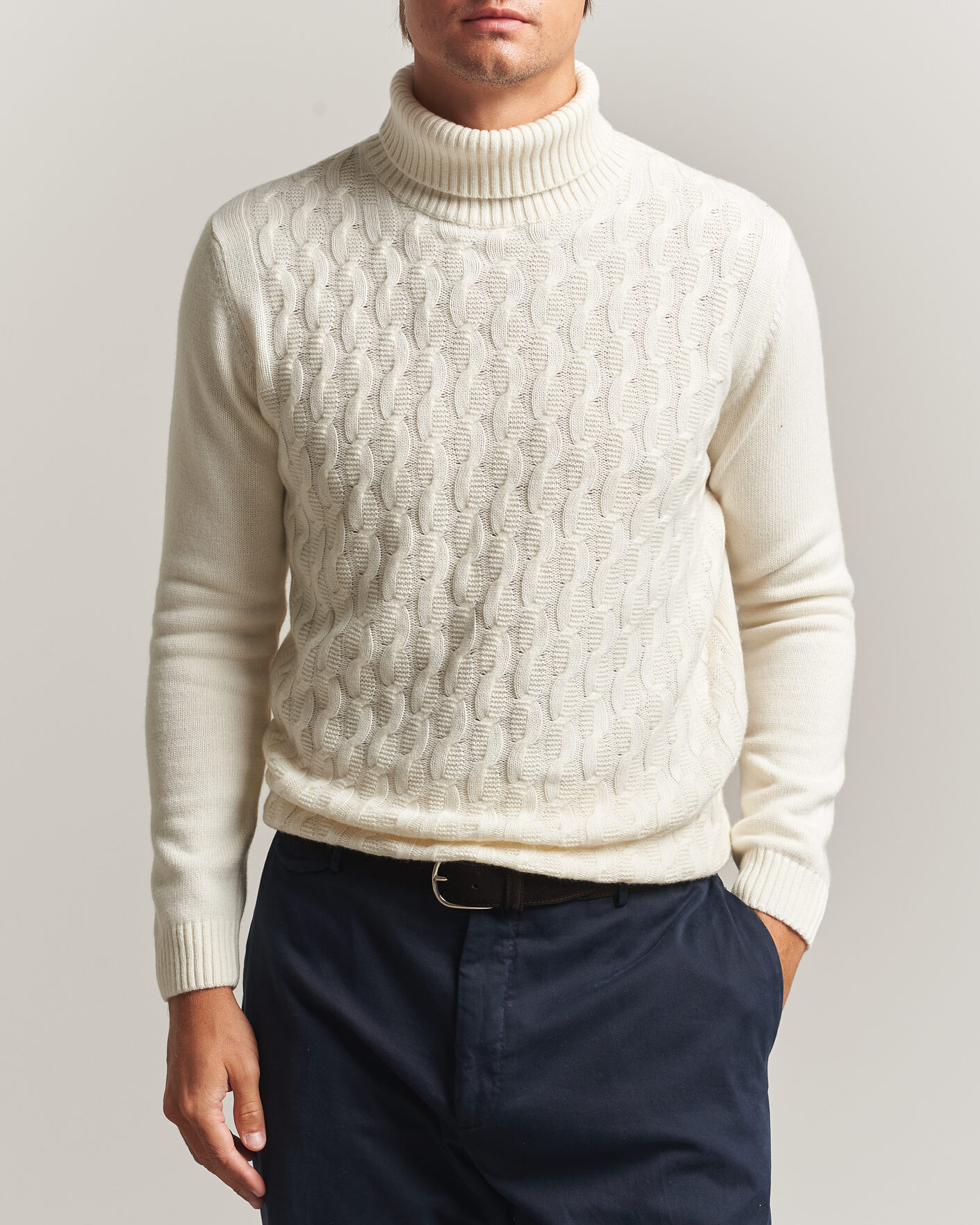 Men | Sweaters & Knitwear | Oscar Jacobson | Seppo Cable Knitted Rollneck White