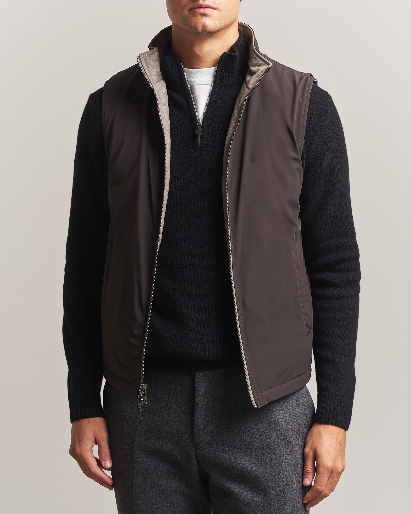 Men | Gilets | Oscar Jacobson | Nylon/Wool Reversible Vest Taupe