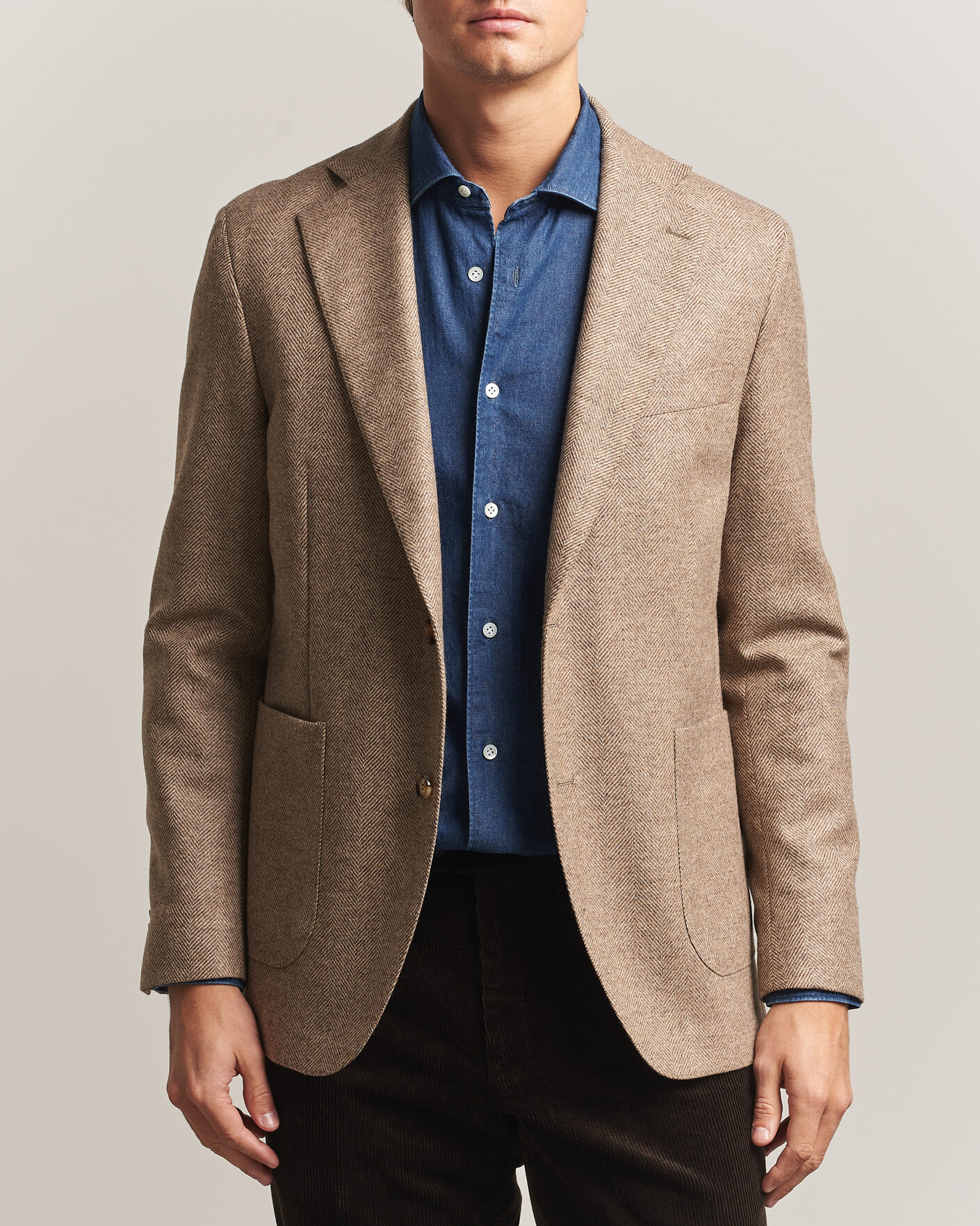 Oscar Jacobson Fogerty Herringbone Wool Blazer Beige at CareOfCarl.com
